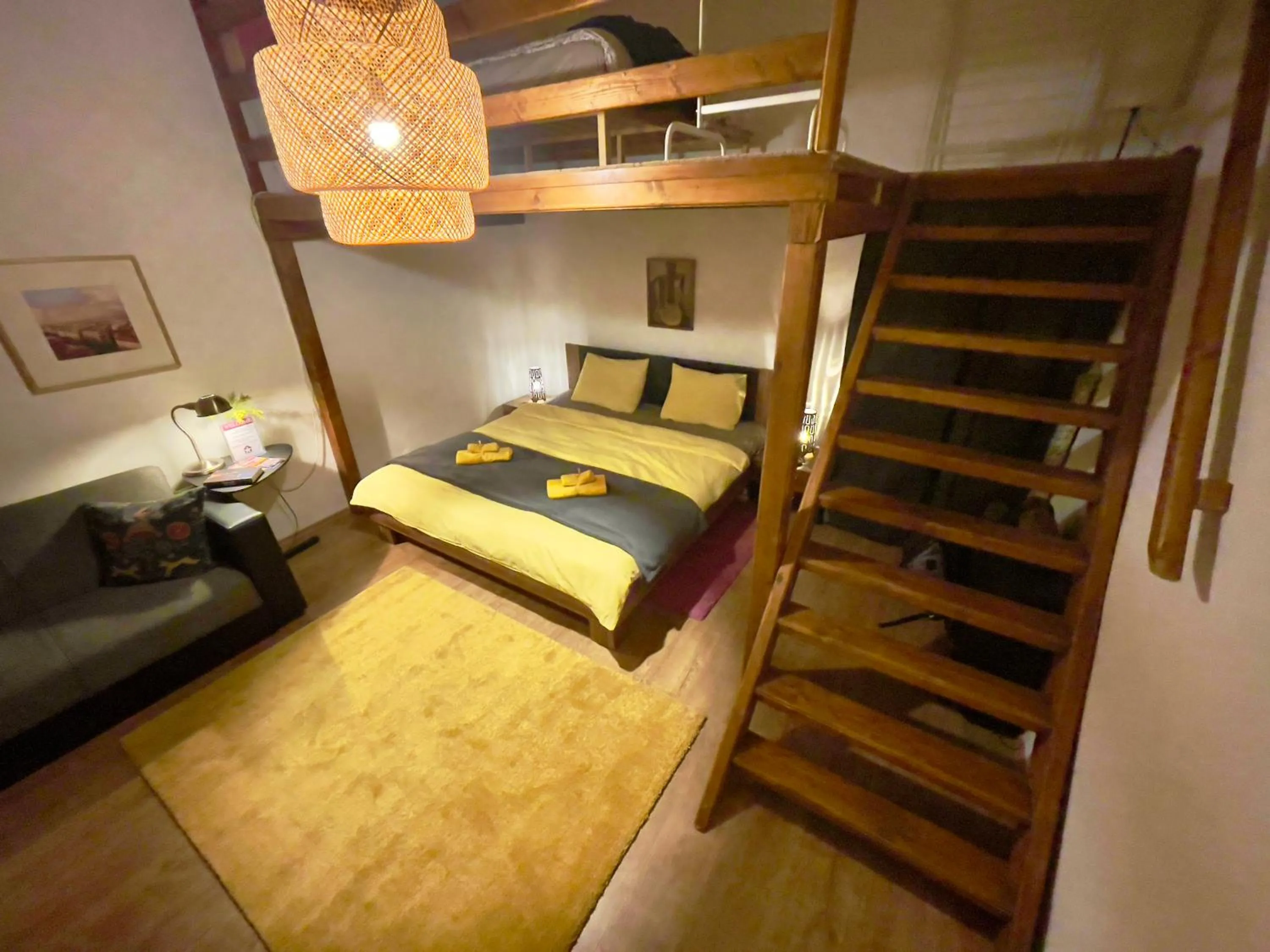 Photo of the whole room, Bed in La Stella di Budapest