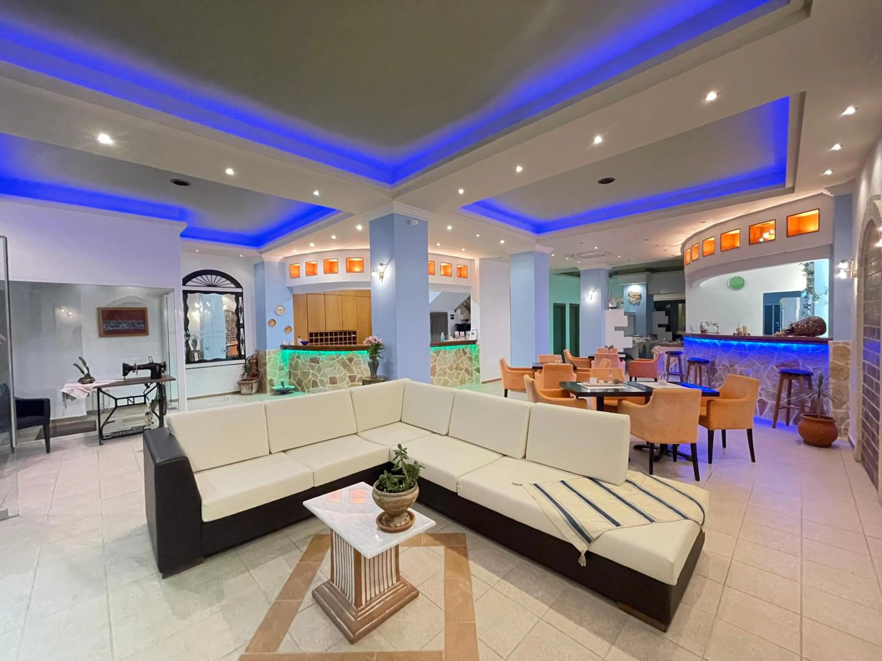 Property building in Flisvos