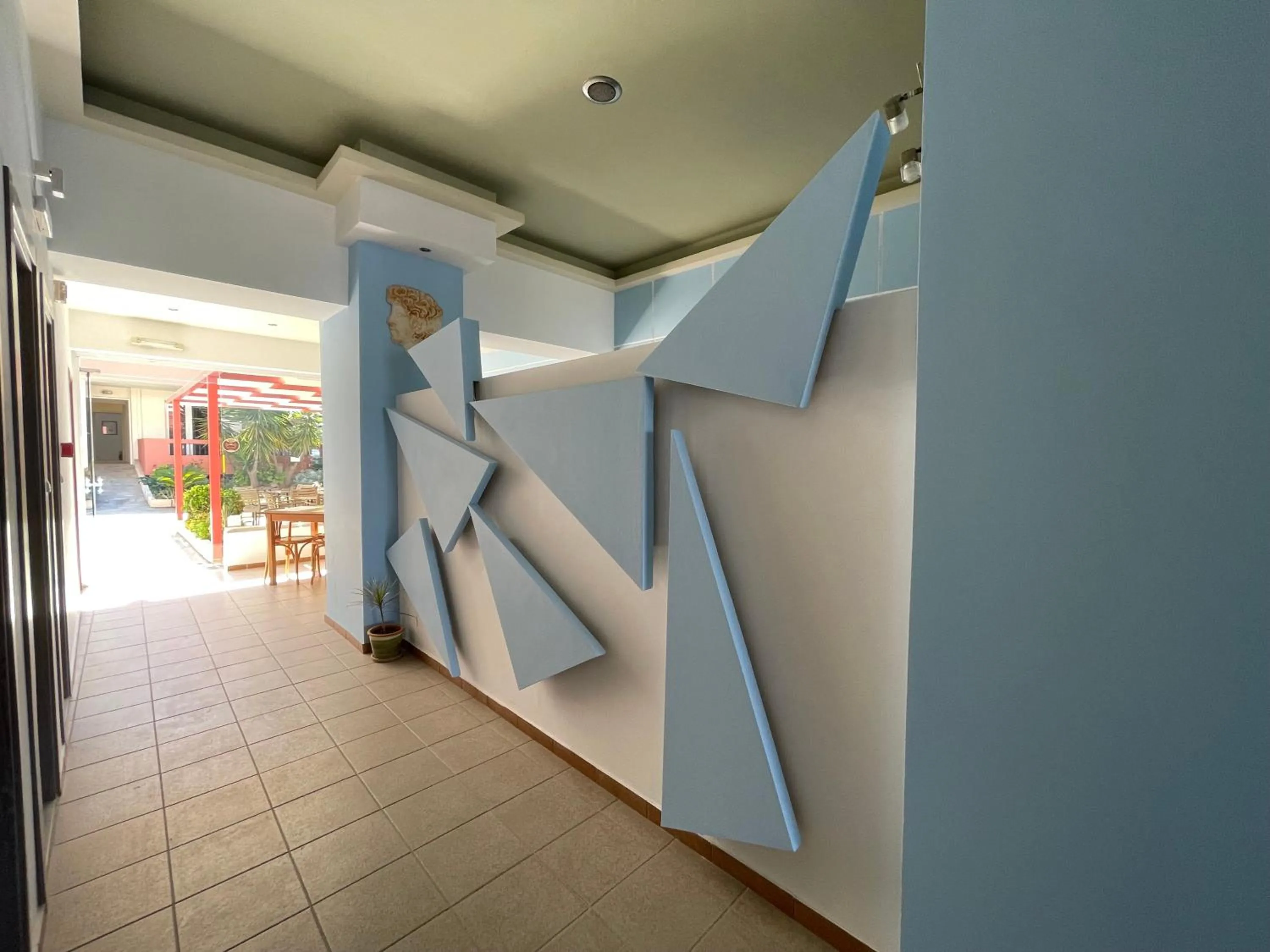 Property building in Flisvos