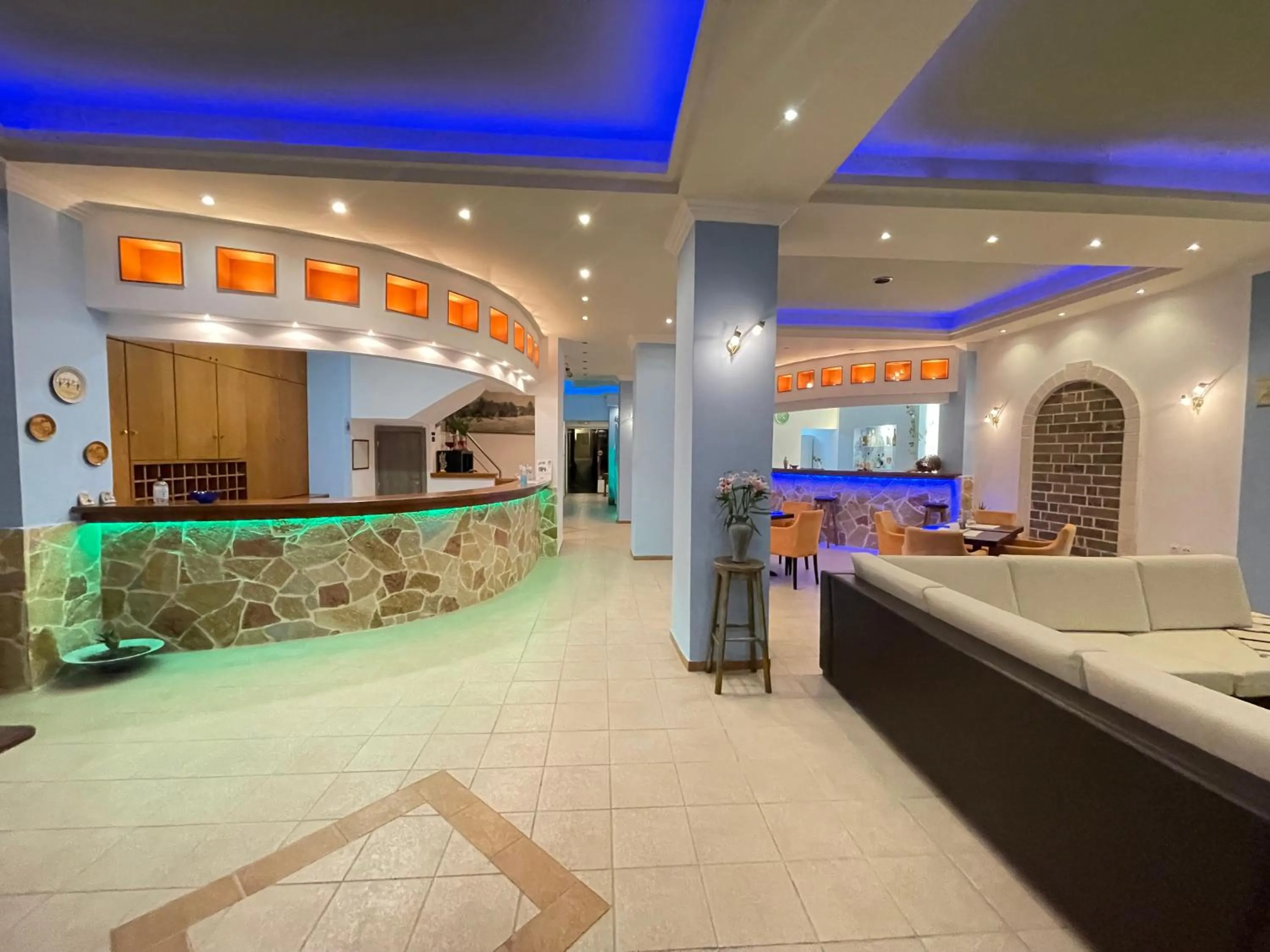 Property building in Flisvos