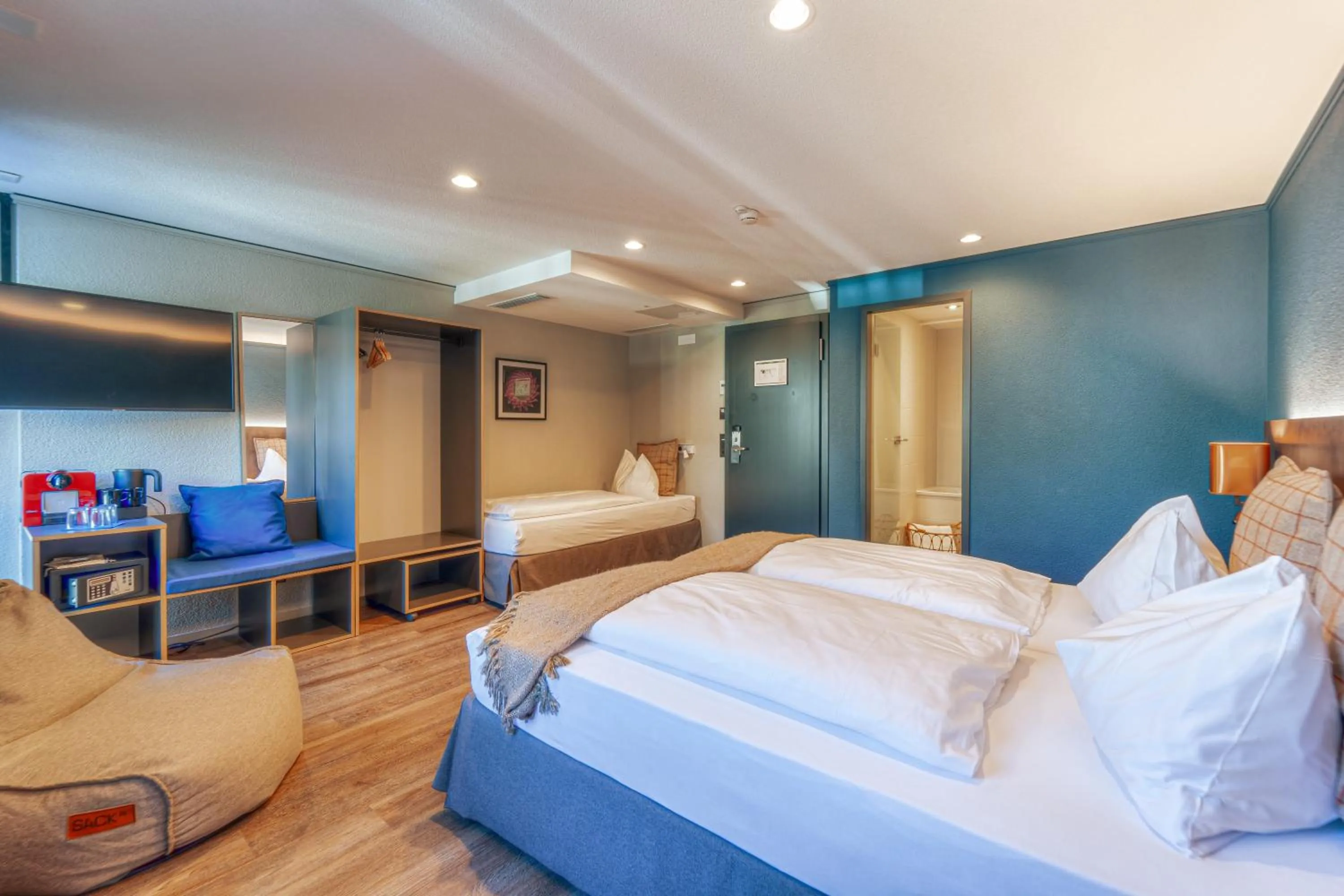 Bed in The HEY HOTEL