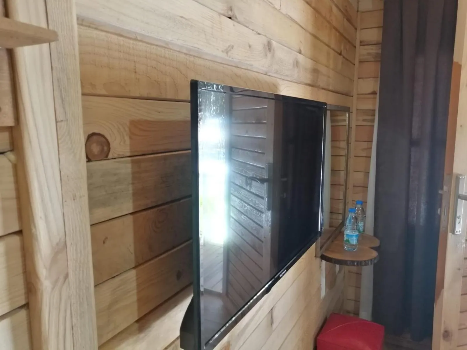 TV and multimedia in Green Pine Bungalows & Beach Luxury Concept