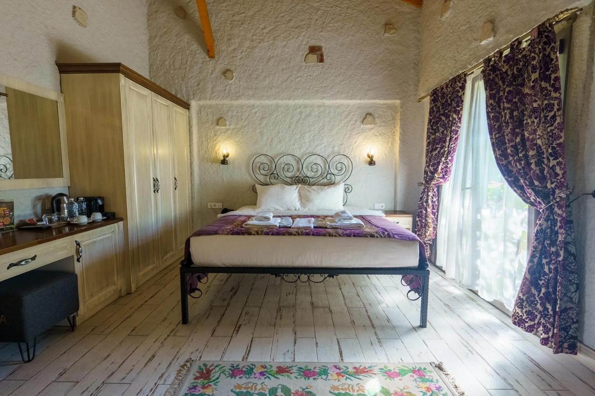 Bed in Alaçatı Aura Plus