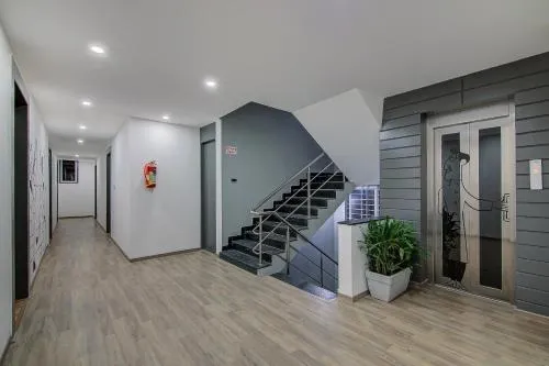 Super Townhouse Global Village Tech Park Near Kengeri Bus Terminal Metro Station