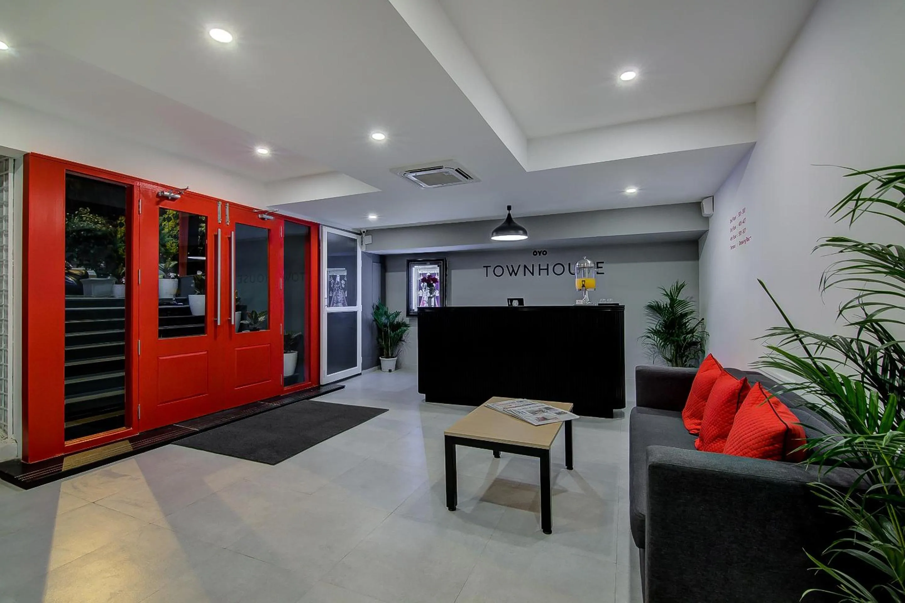 Lobby or reception in Super Townhouse Global Village Tech Park Near Kengeri Bus Terminal Metro Station