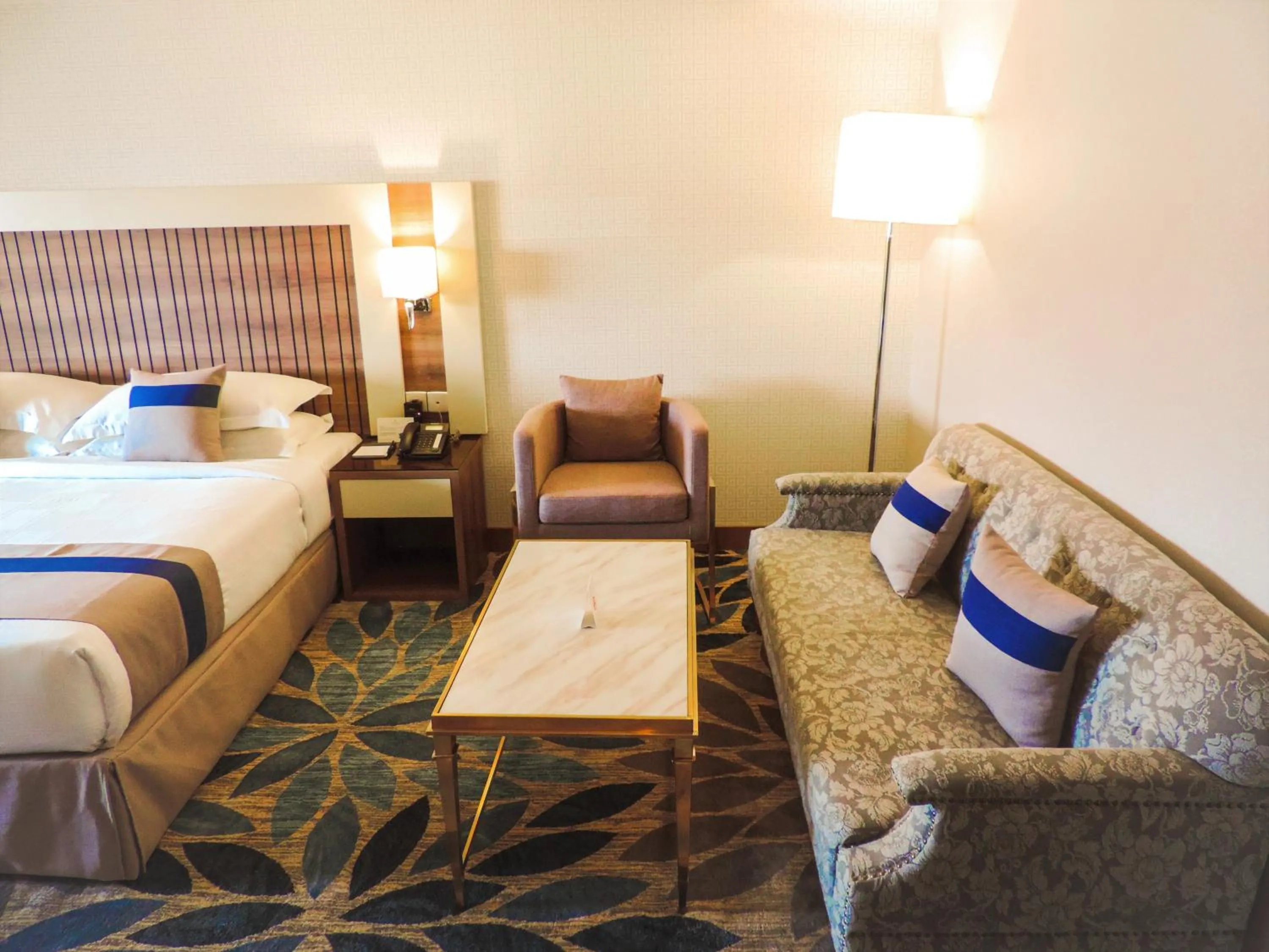 Living room, Bed in Season Star Hotel Madinah