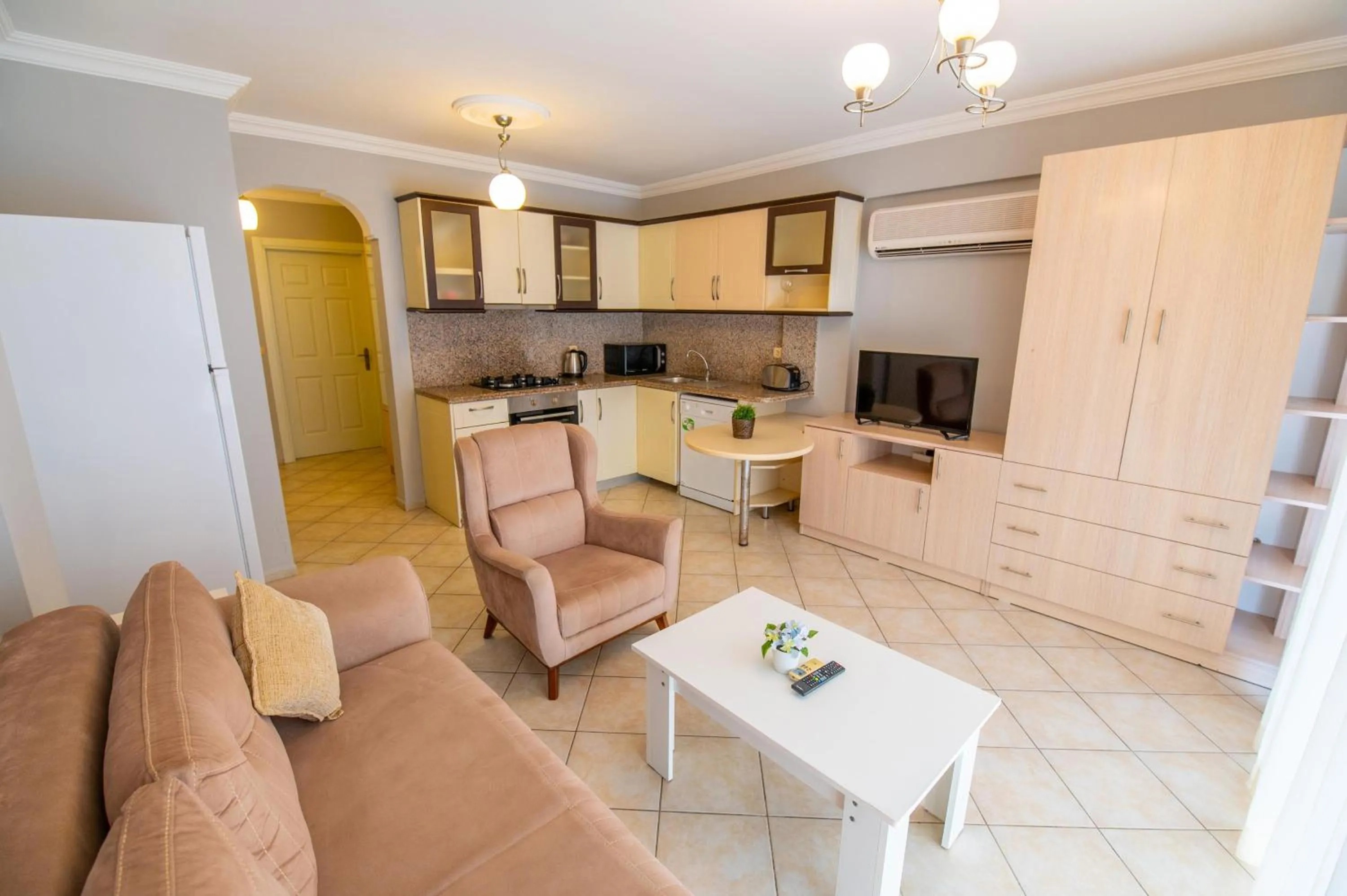 TV and multimedia in Sunset Beach Resort Aqua Lettings