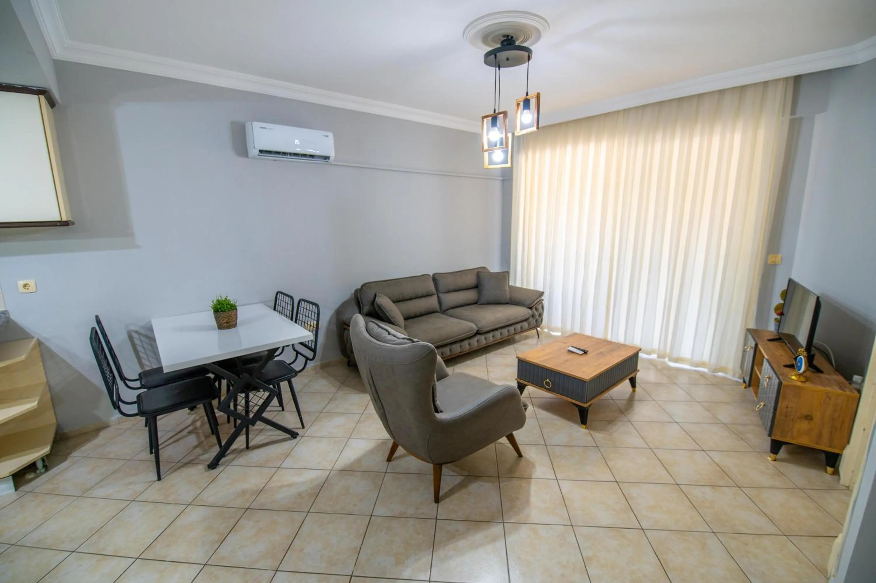 TV and multimedia in Sunset Beach Resort Aqua Lettings