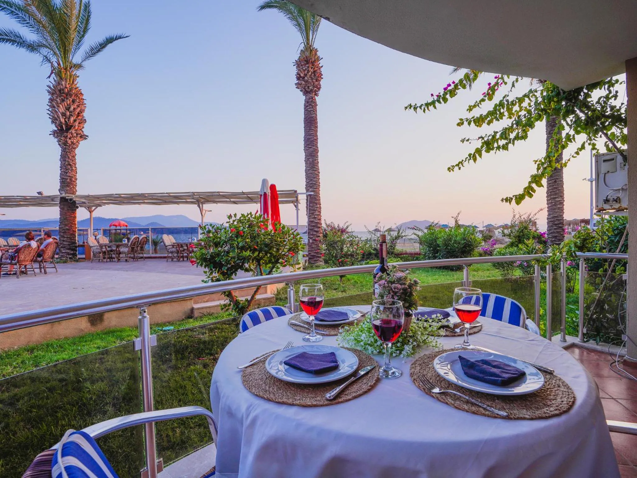 Day in Sunset Beach Resort Aqua Lettings