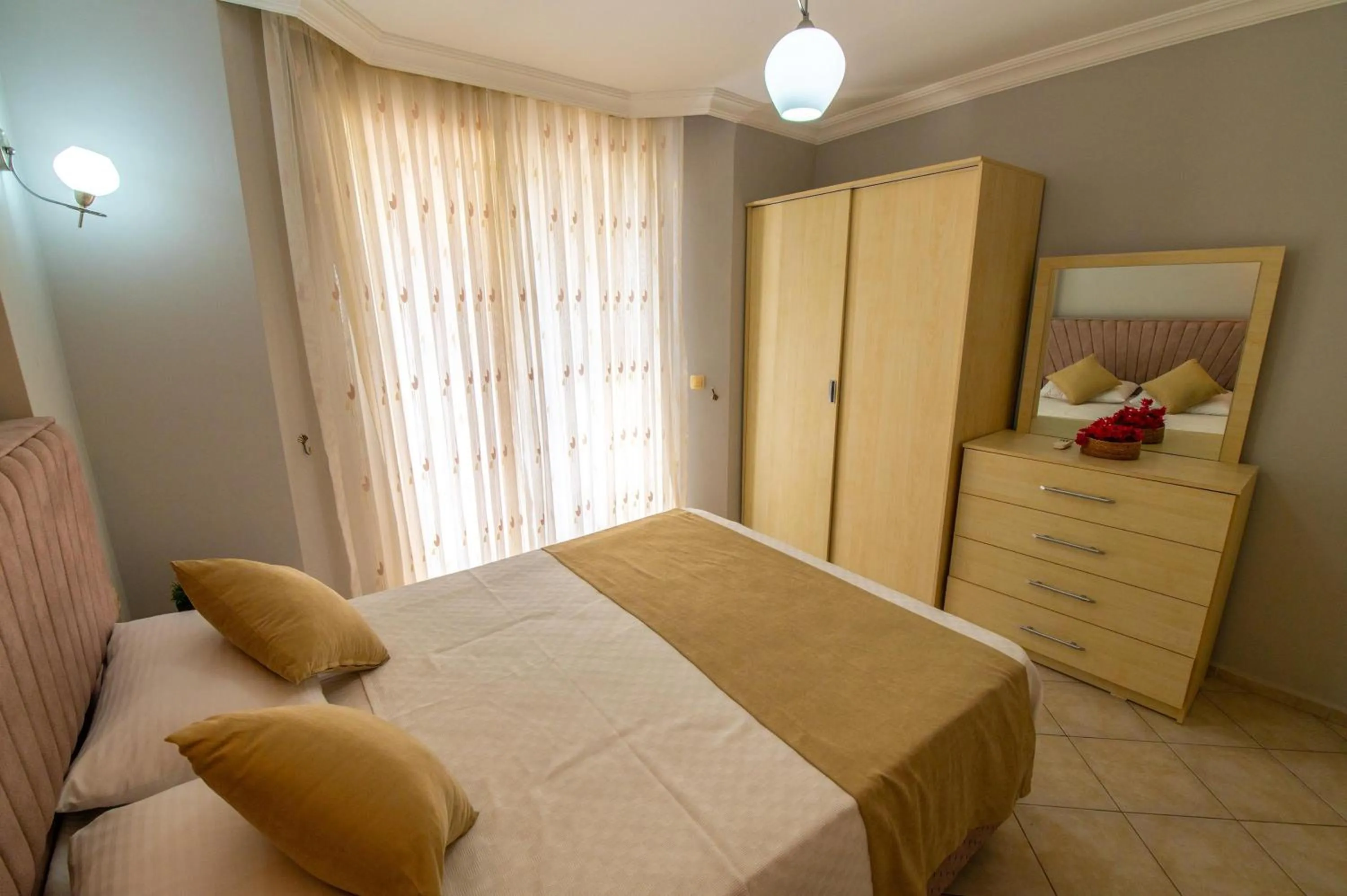 Bedroom, Bed in Sunset Beach Resort Aqua Lettings