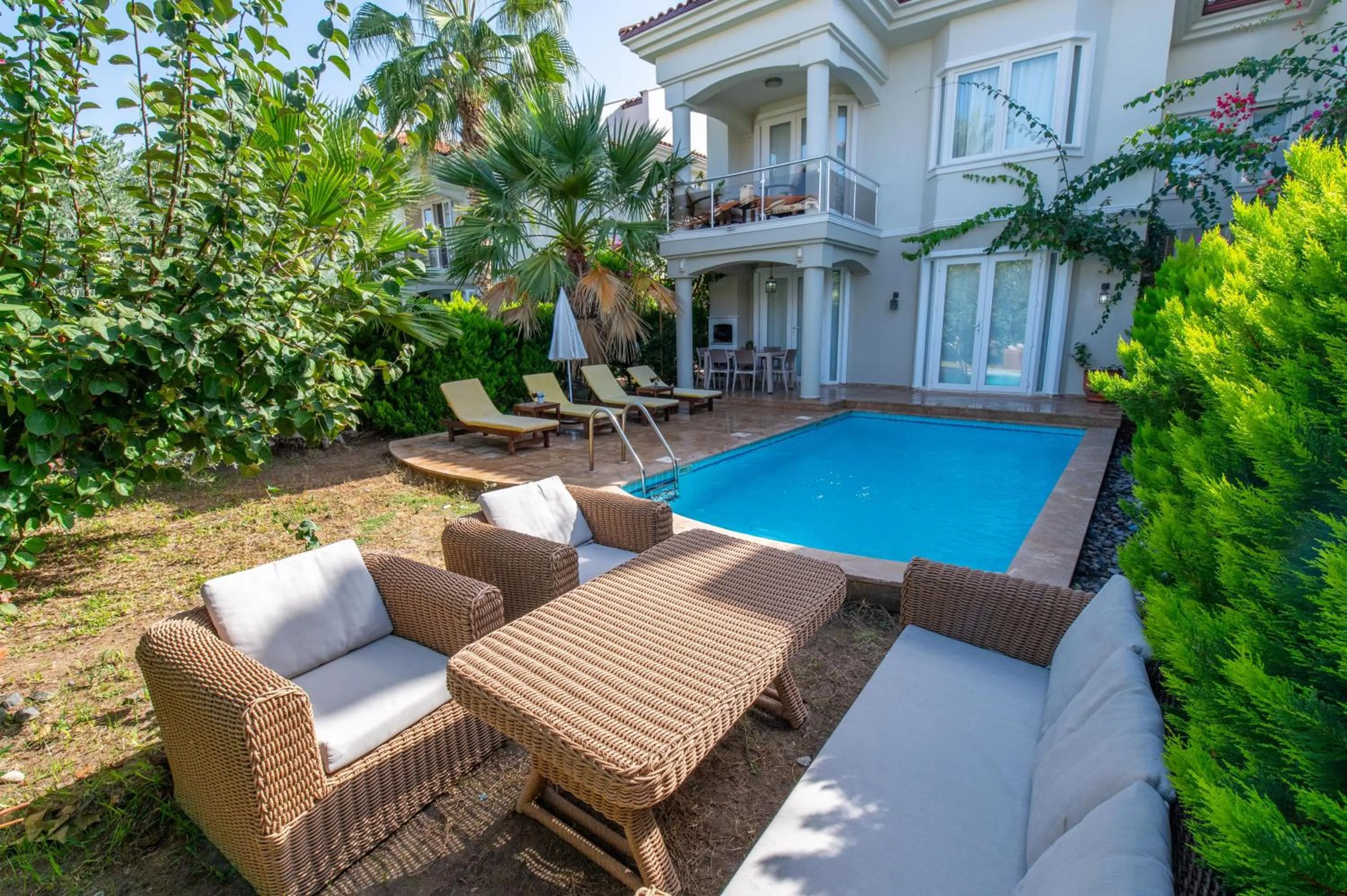 Garden in Sunset Beach Resort Aqua Lettings