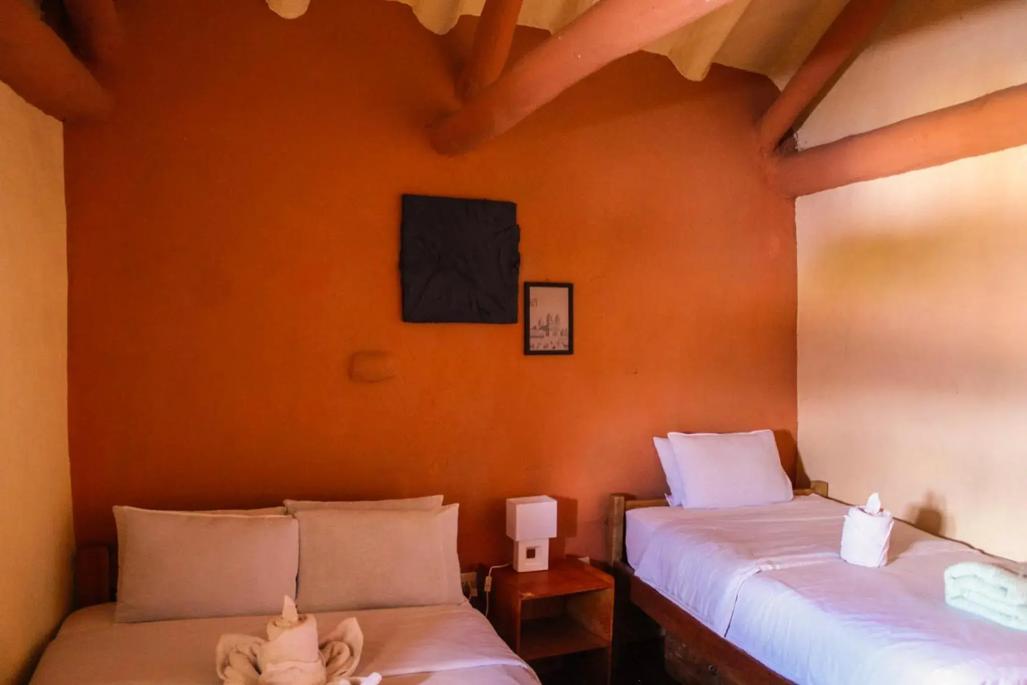 Twin Room with Bathroom in Loki Cusco Twin Room with Bathroom in Loki Cusco