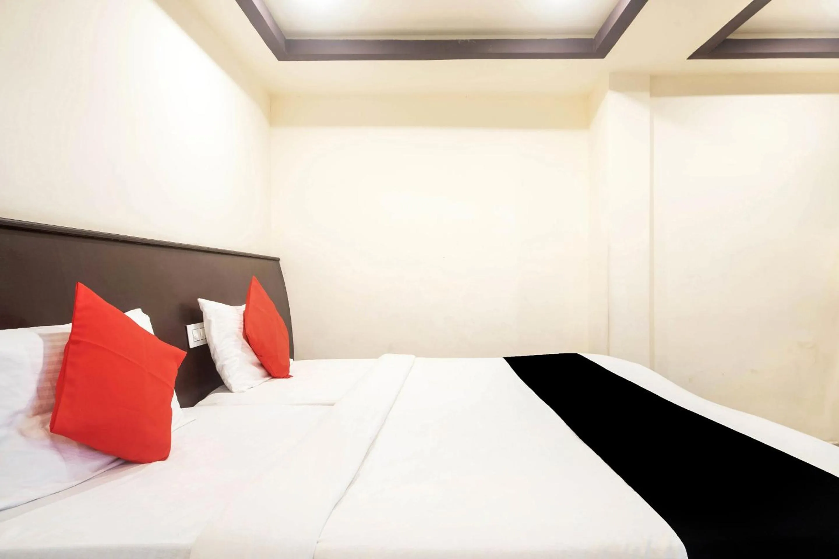 Bedroom, Bed in Capital O Alfa