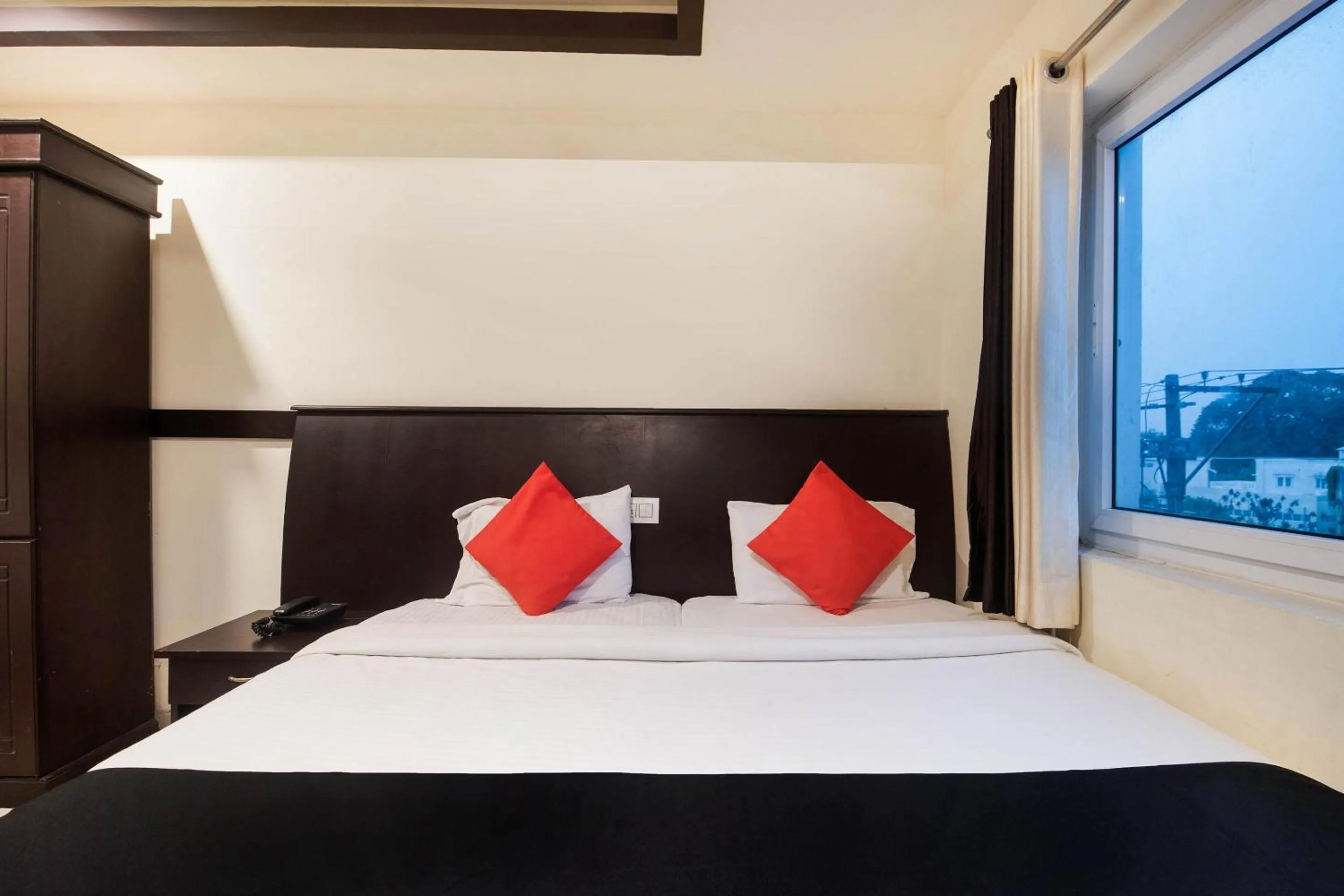 Bedroom, Bed in Capital O Alfa