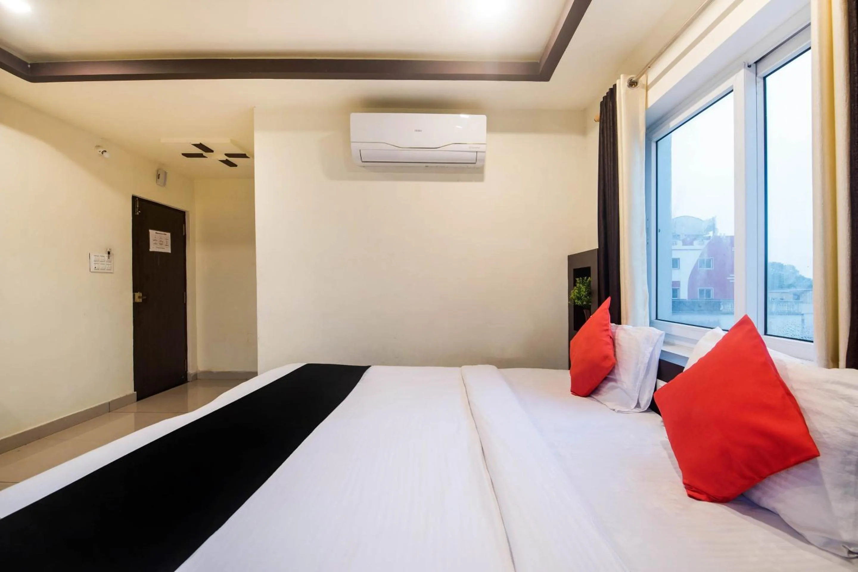 Bedroom, Bed in Capital O Alfa