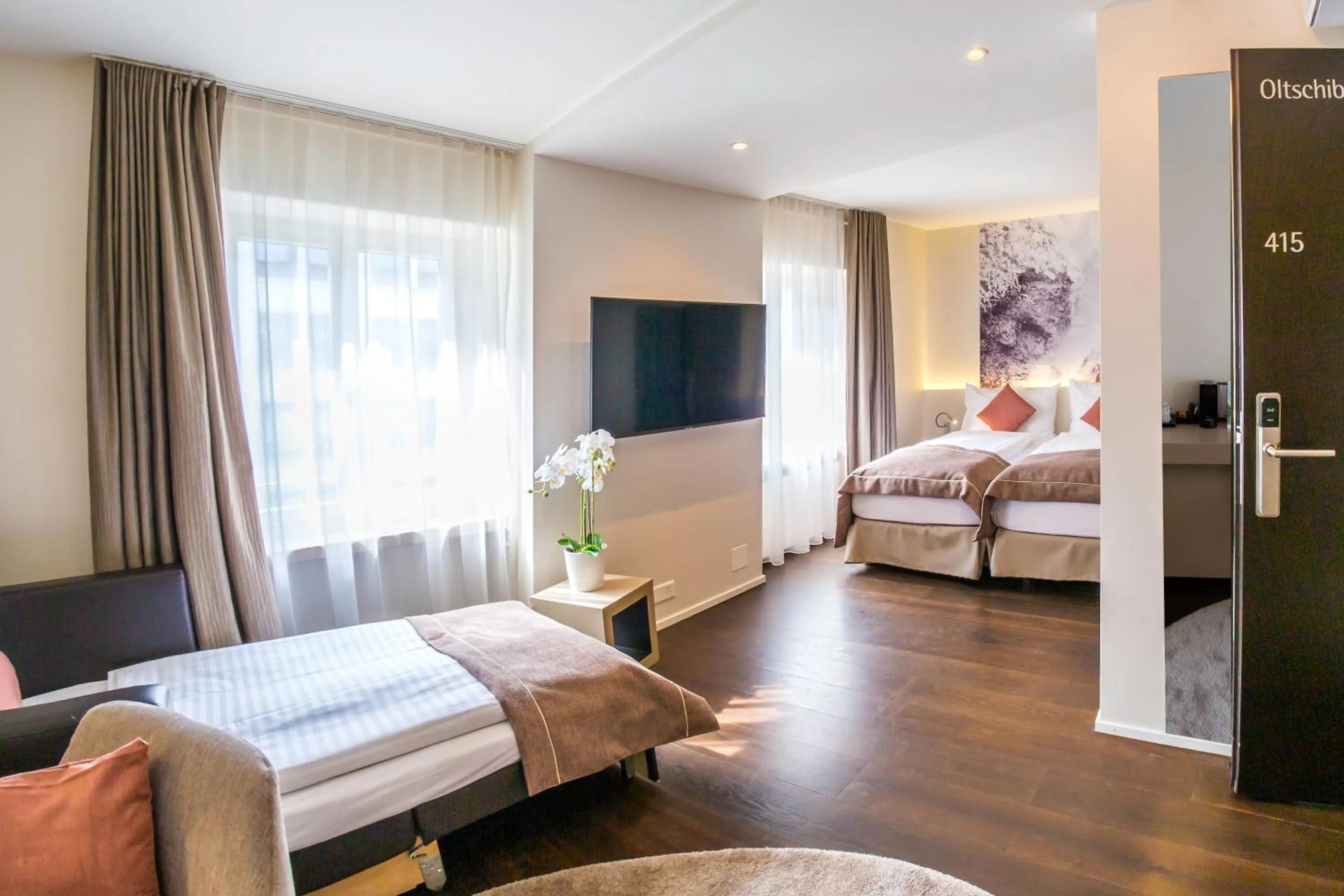 Photo of the whole room, Bed in Cascada Boutique Hotel