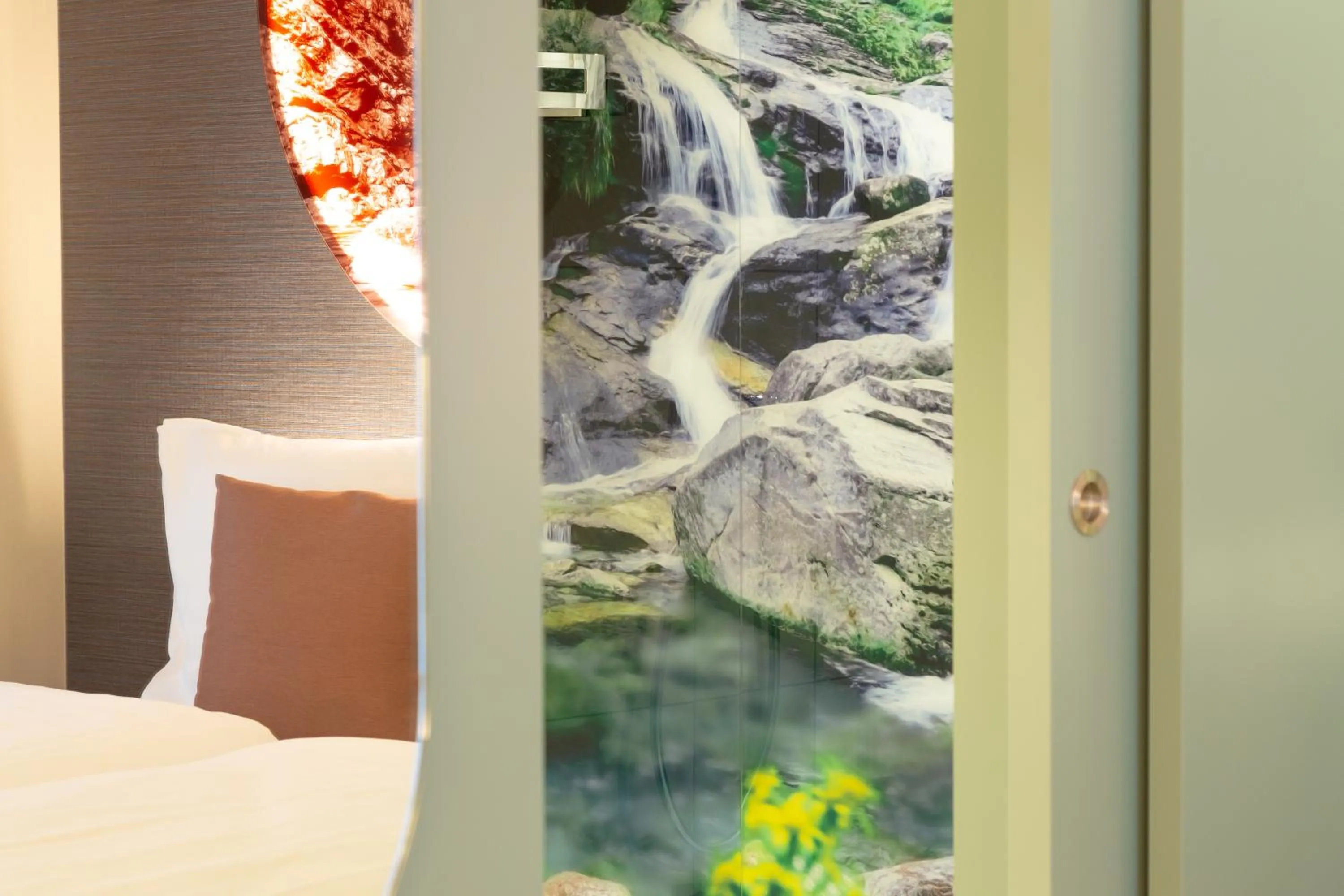 Bathroom, Bed in Cascada Boutique Hotel