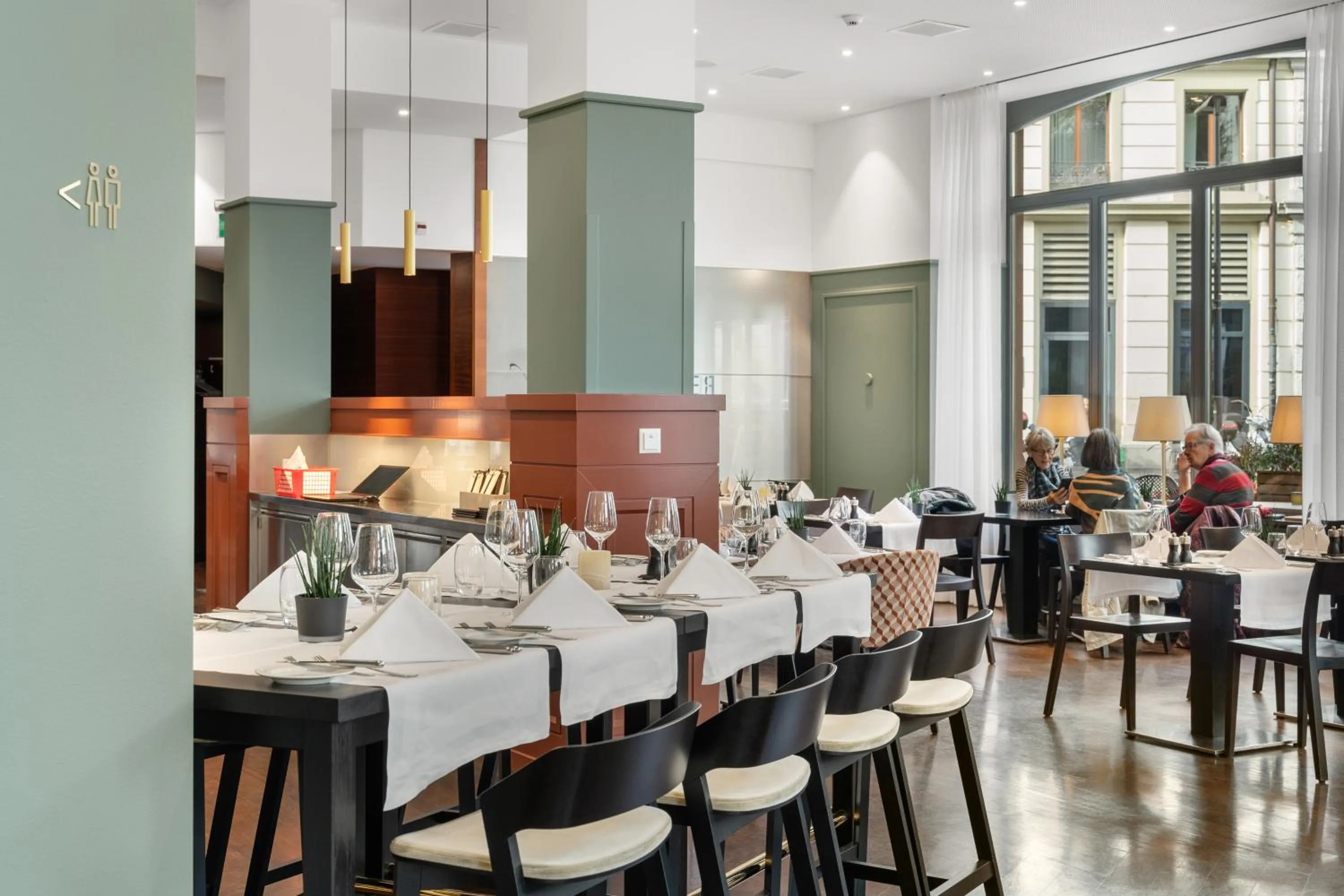 Restaurant/places to eat in Waldstätterhof Swiss Quality Hotel