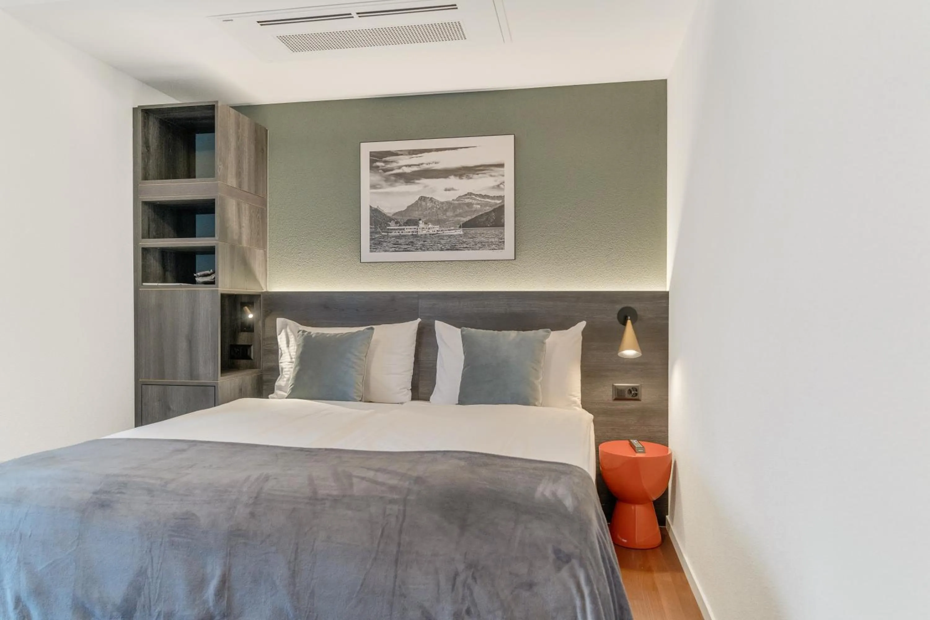 Bed in Waldstätterhof Swiss Quality Hotel