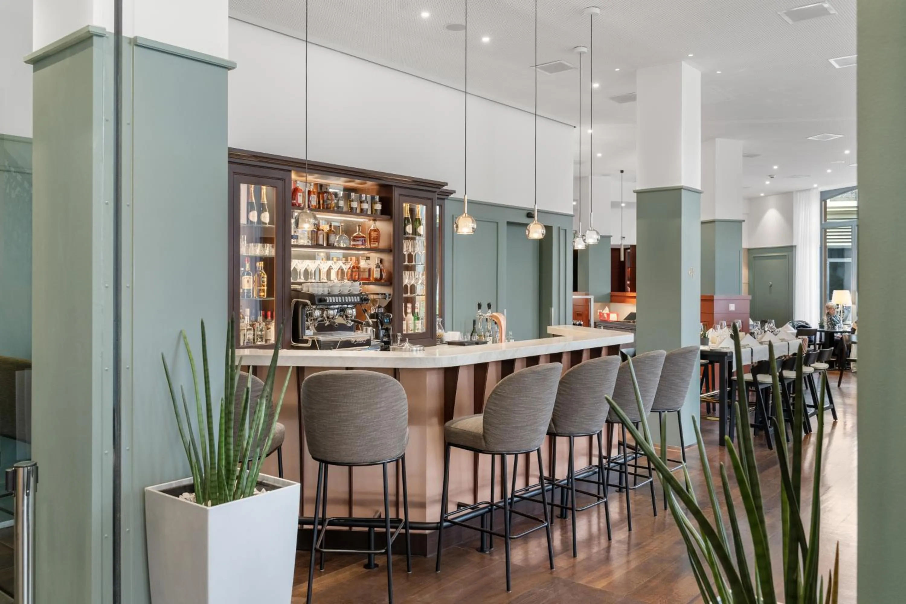 Lounge or bar in Waldstätterhof Swiss Quality Hotel