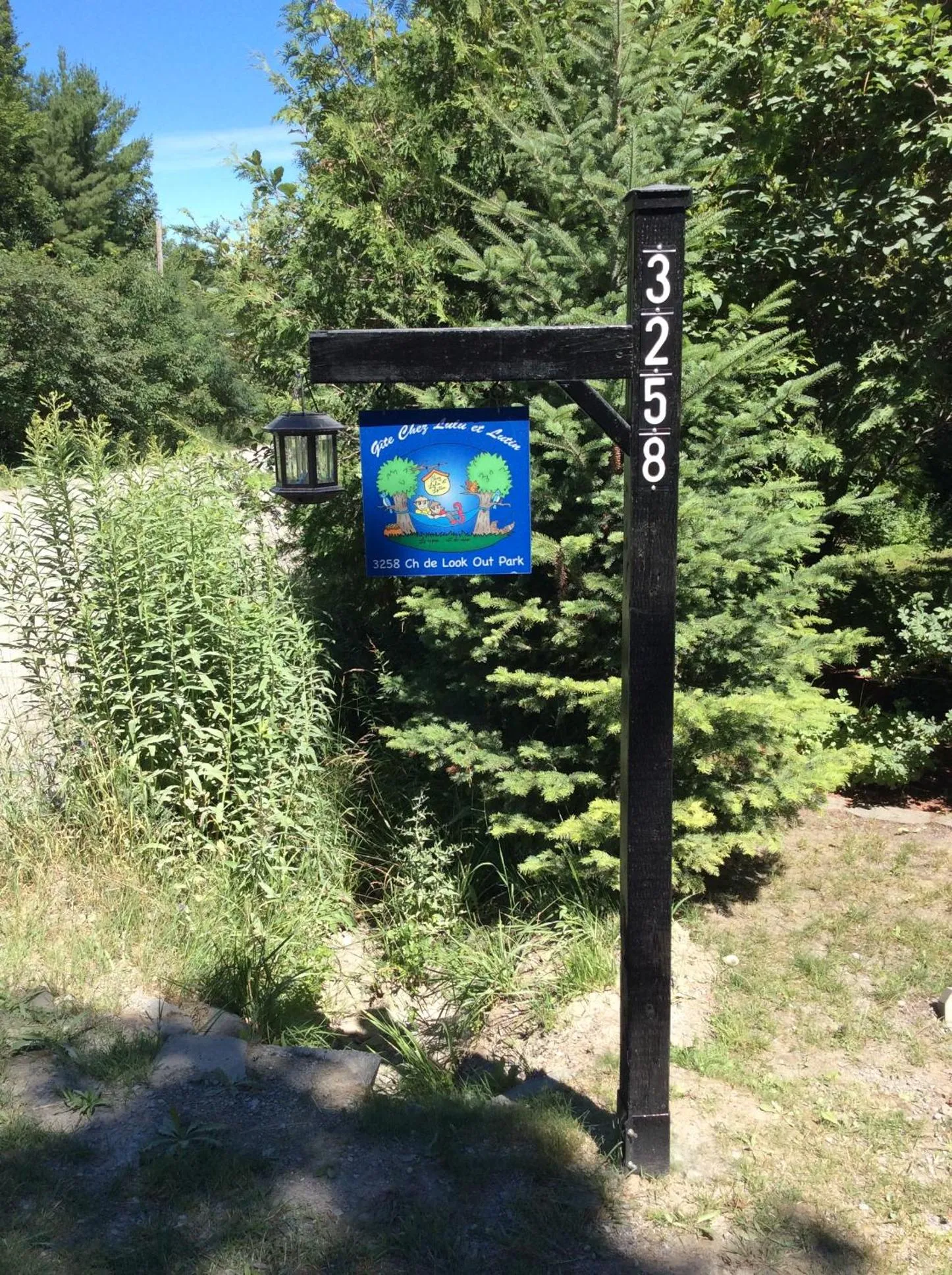 Property logo or sign in Chez Lulu et Lutin