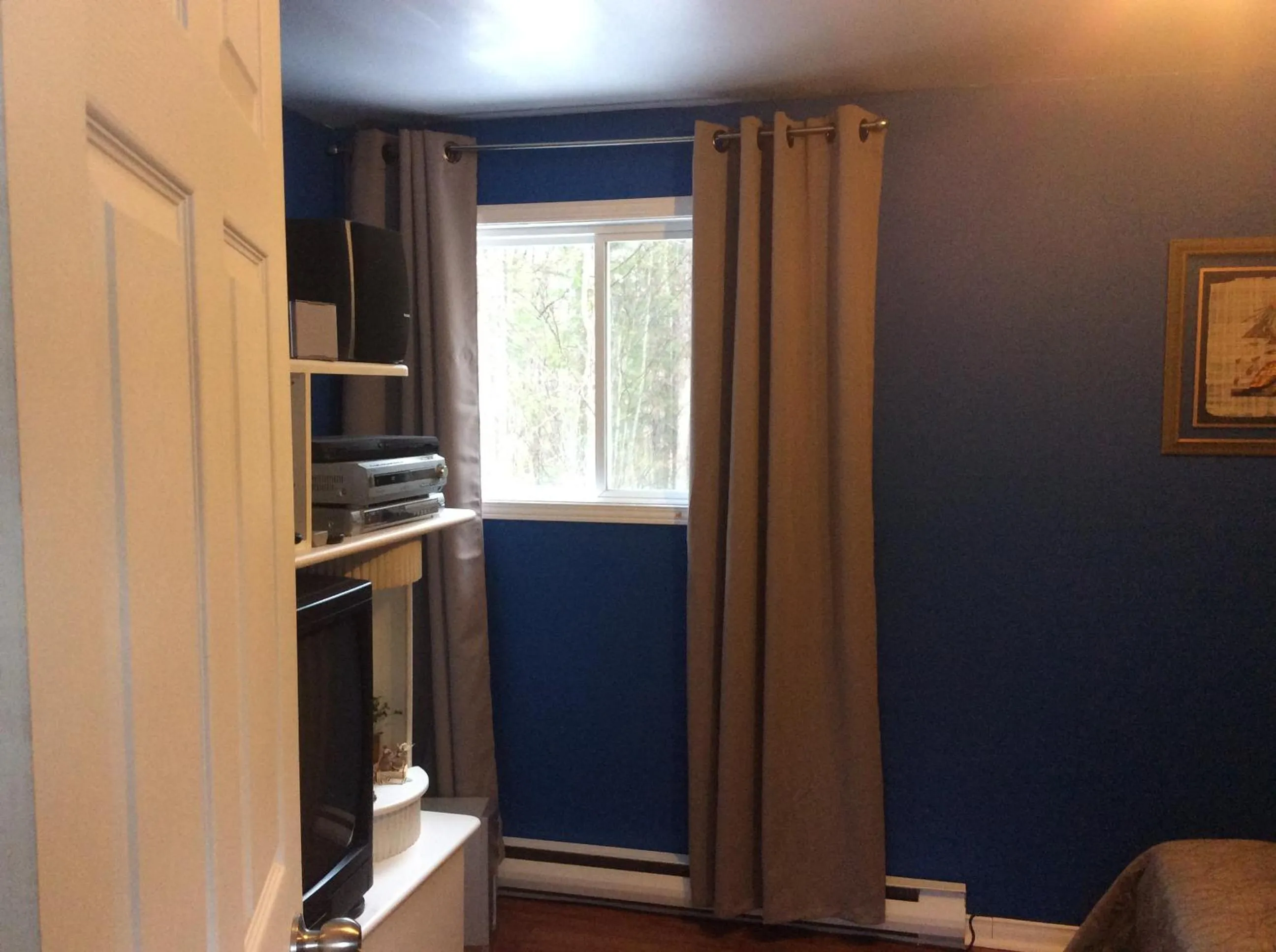 Photo of the whole room in Chez Lulu et Lutin