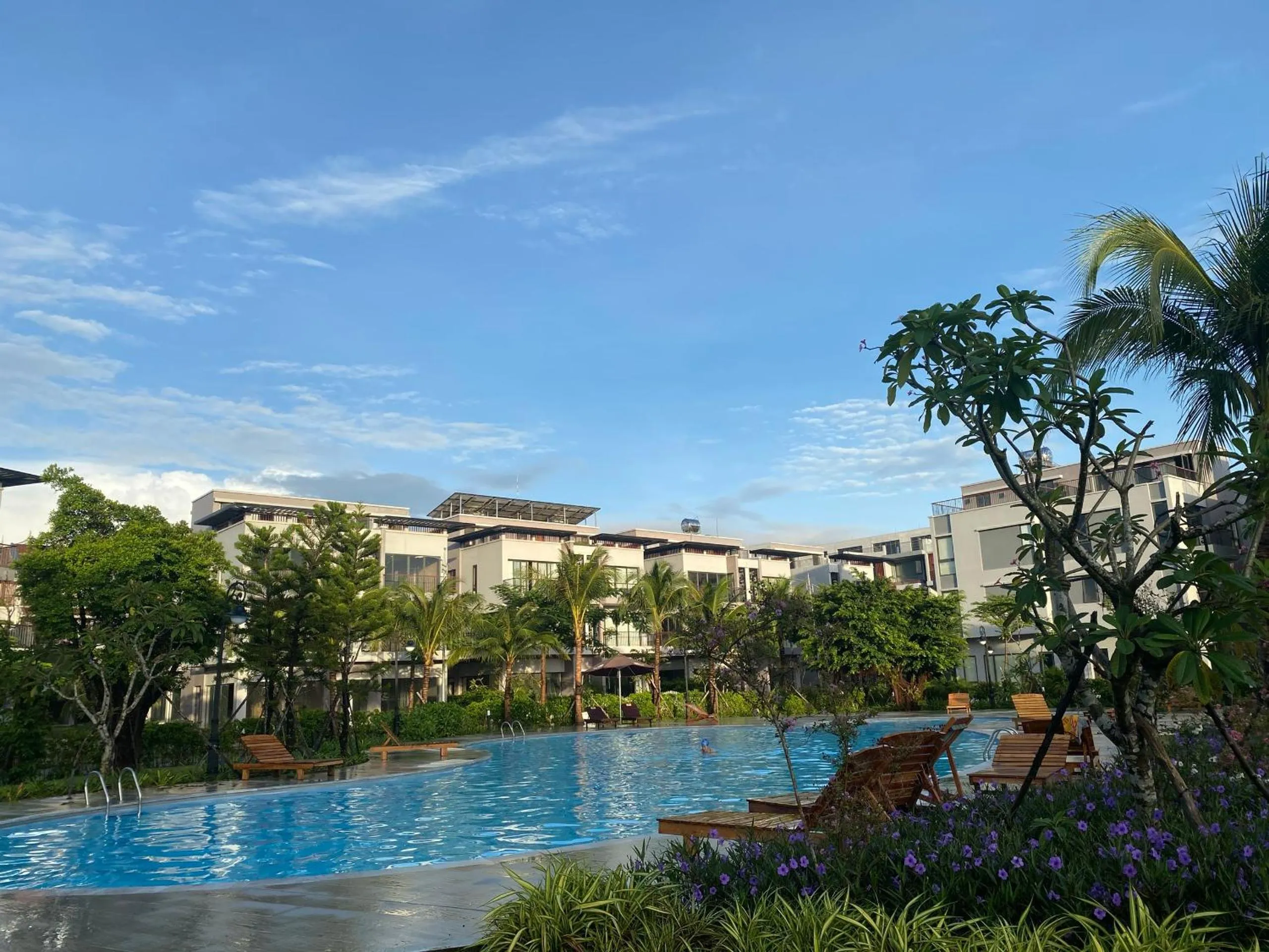 Swimming pool in Luna Oriental