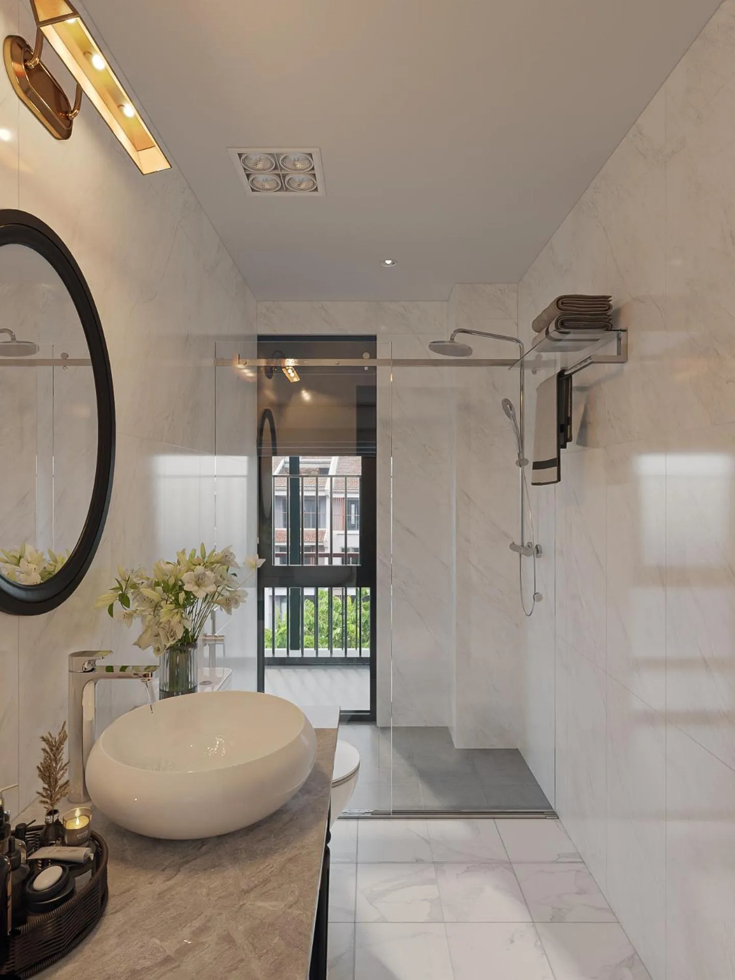 Shower in Luna Oriental