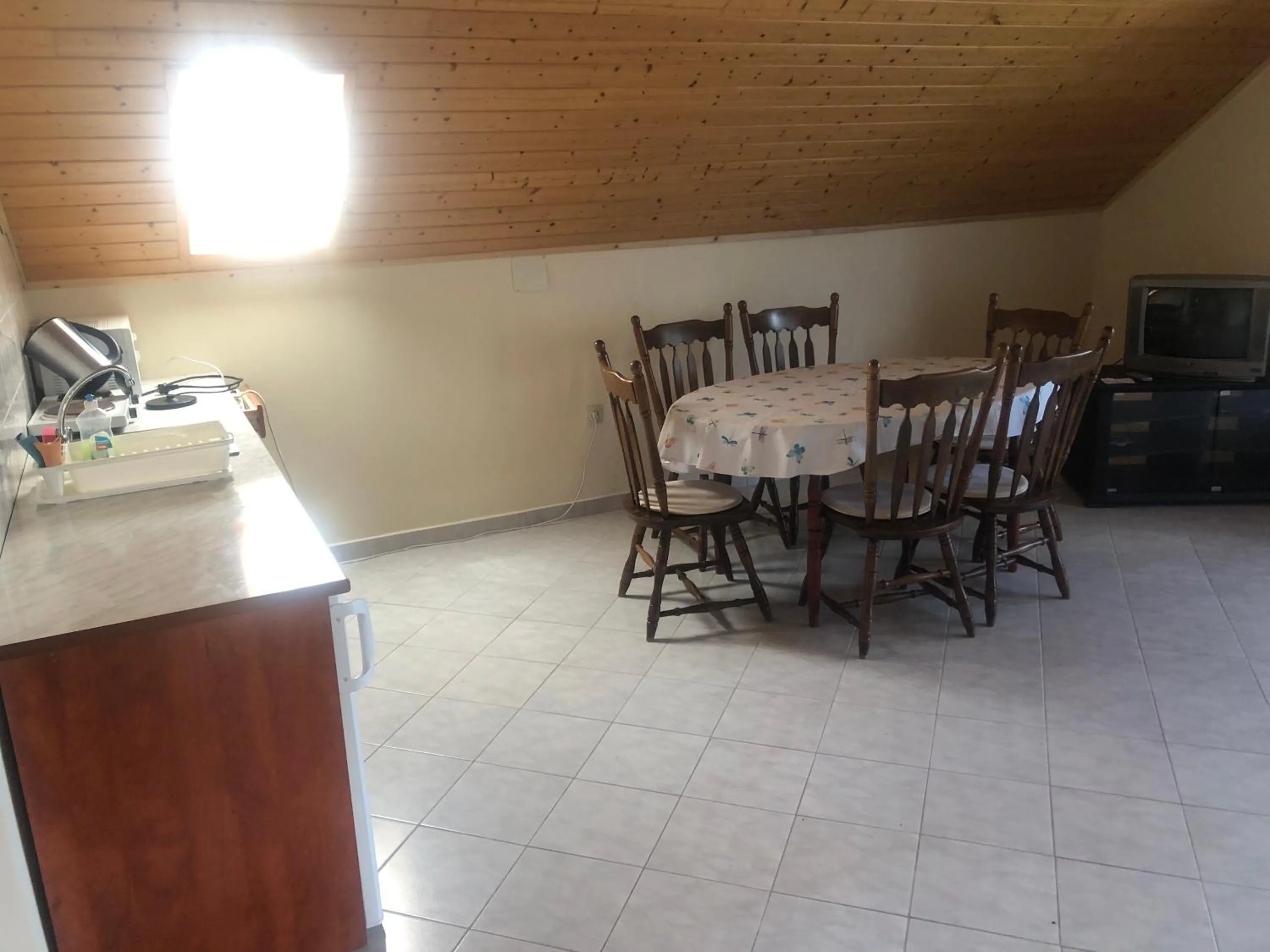 Zalakarosi Égerfa Nyaralóház Földszinti és Emeleti Apartman