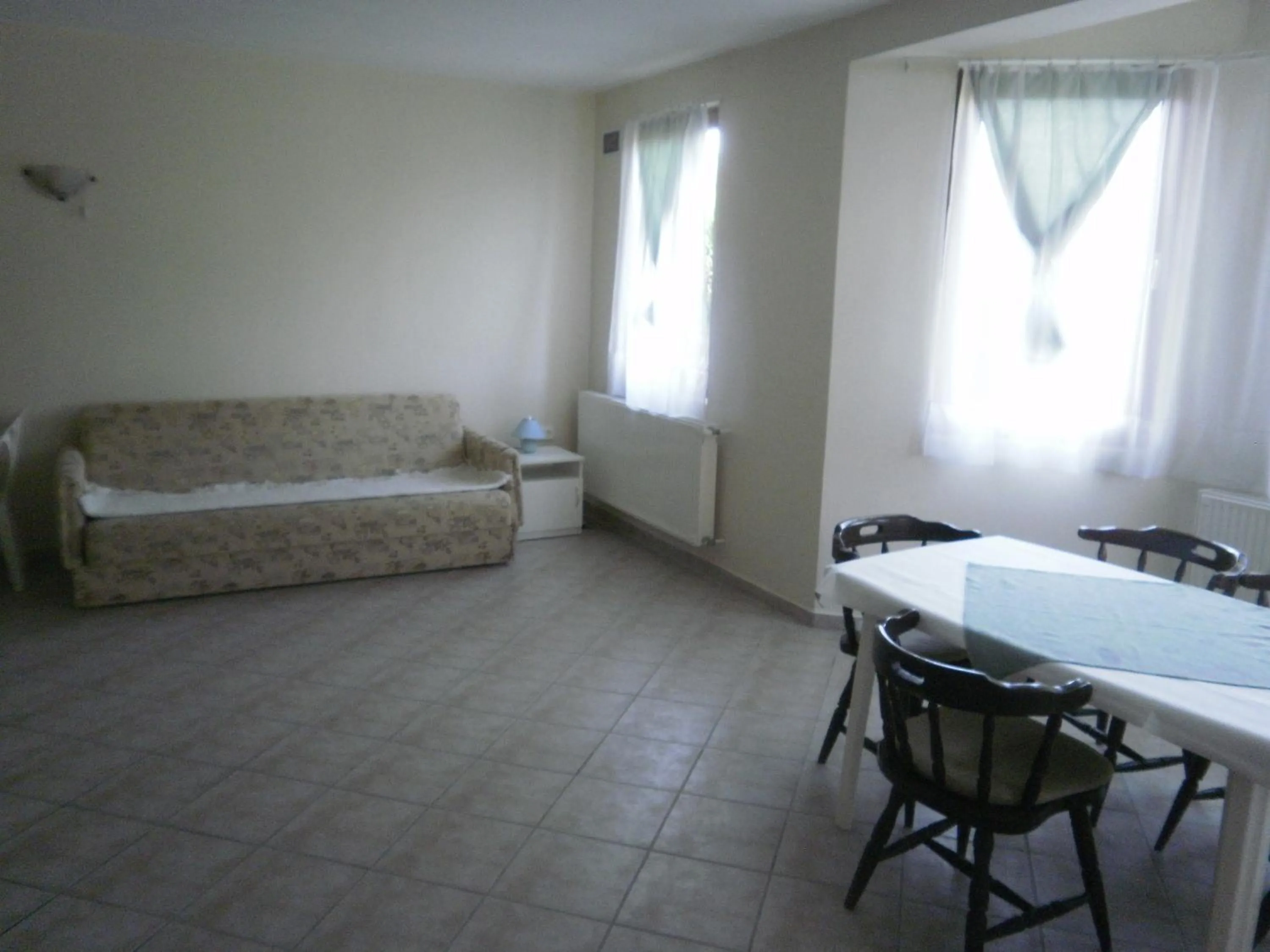 Bed in Zalakarosi Égerfa Nyaralóház Földszinti és Emeleti Apartman