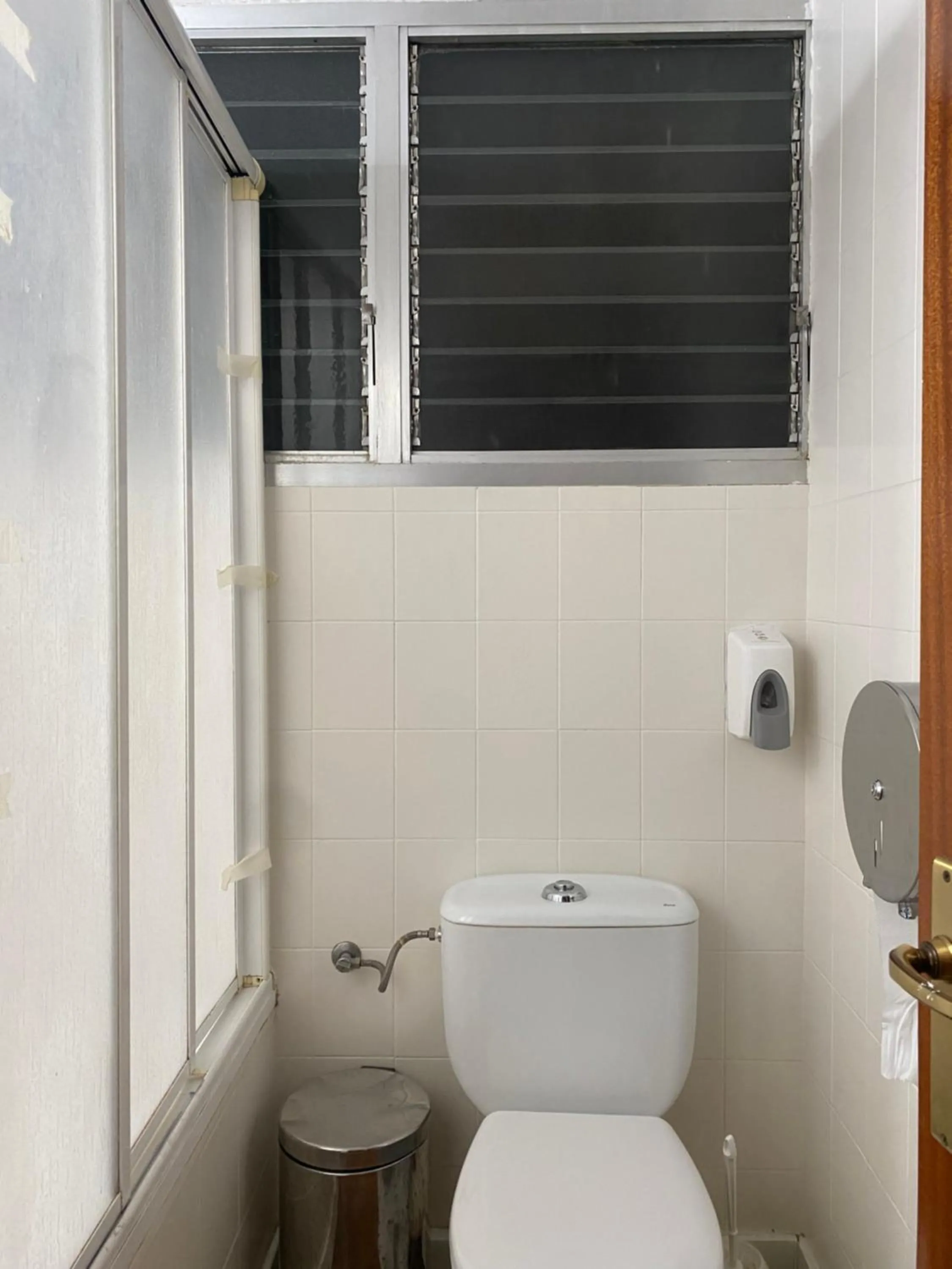 Toilet in HOSTAL GALICIA CARDEDEU