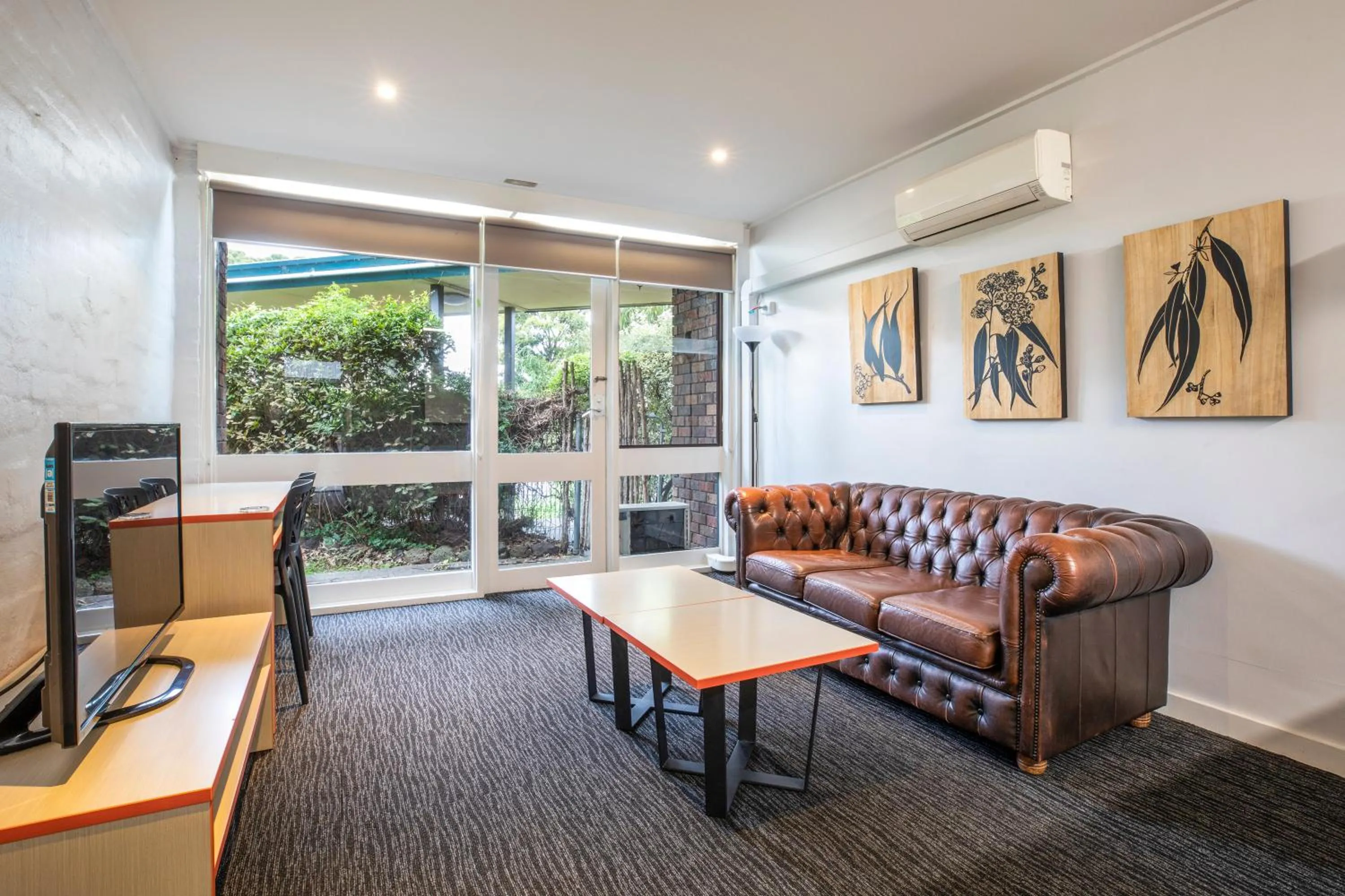 Seating area in Burvale Hotel