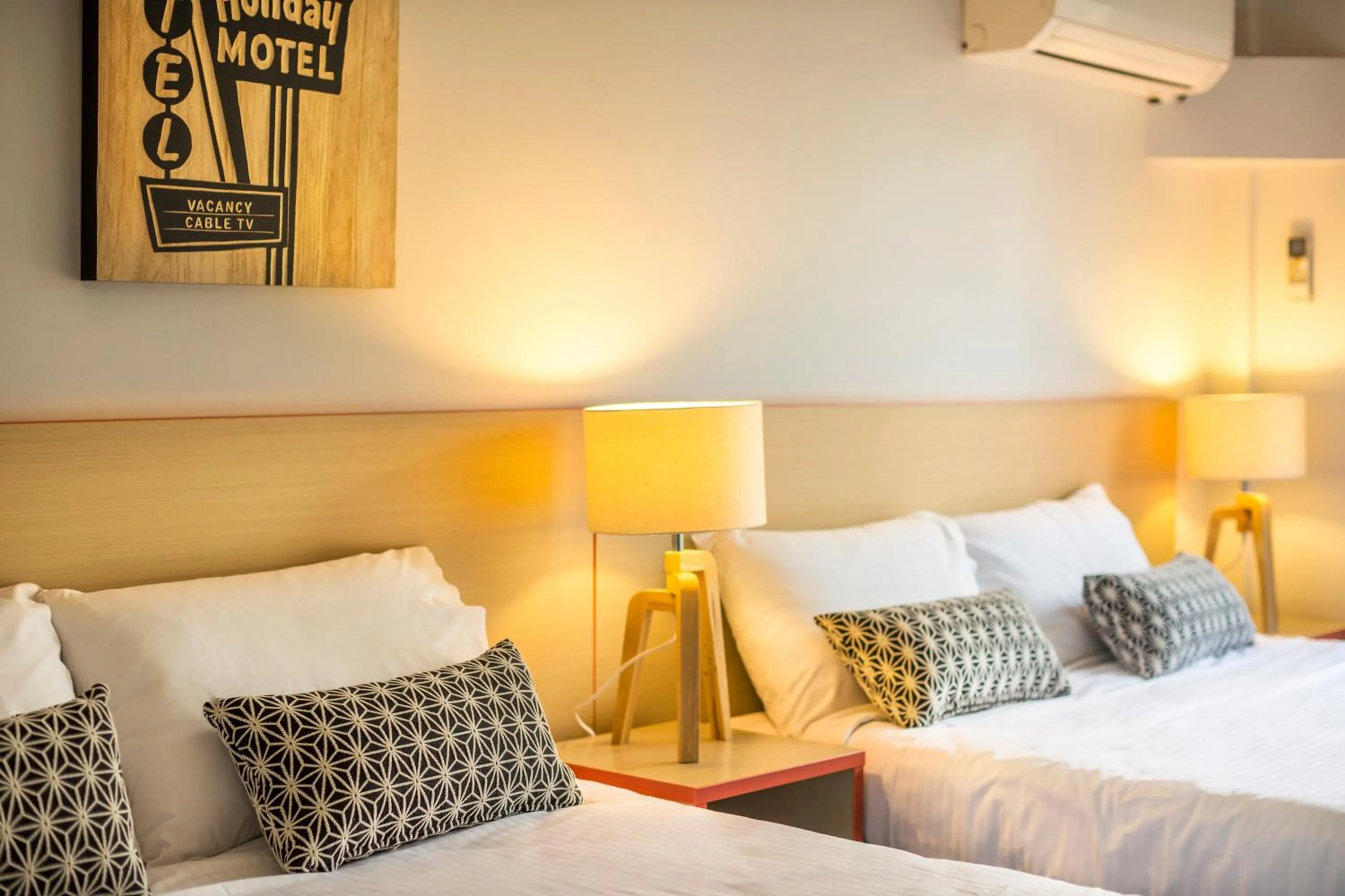 Photo of the whole room, Bed in Burvale Hotel