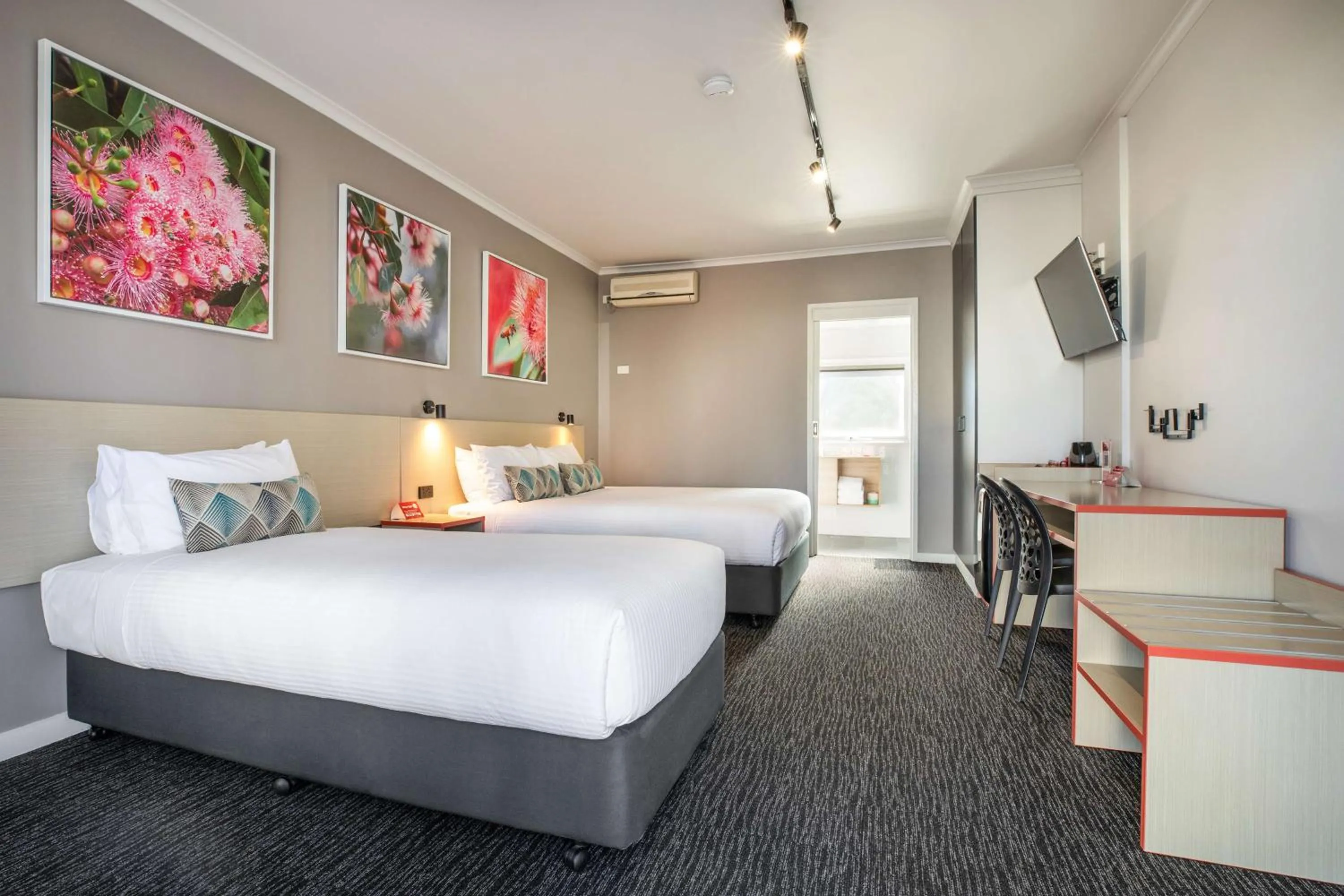 Bedroom, Bed in Nightcap at Ferntree Gully Hotel Motel