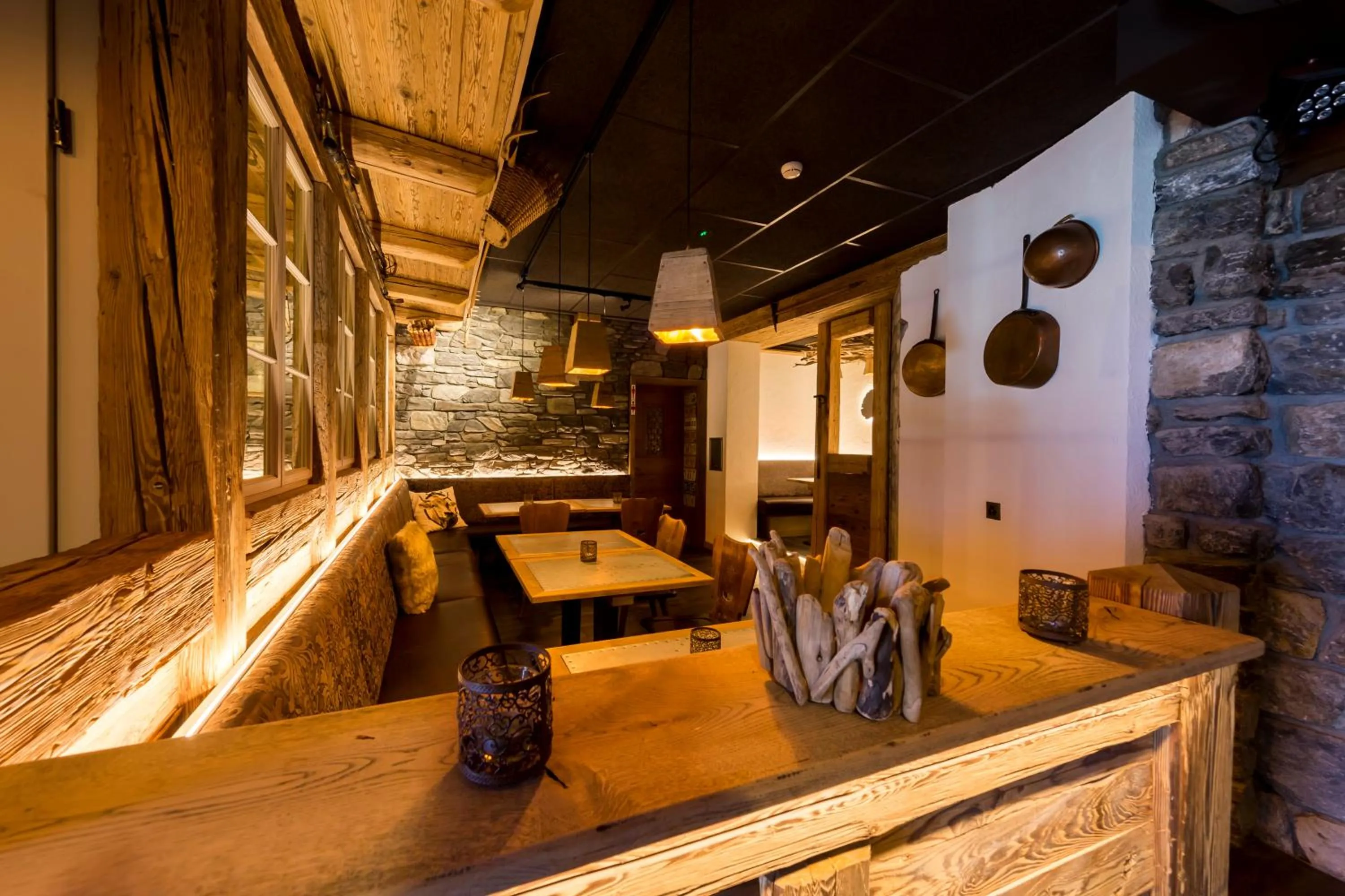 Lounge or bar in Eiger Mürren Swiss Quality Hotel