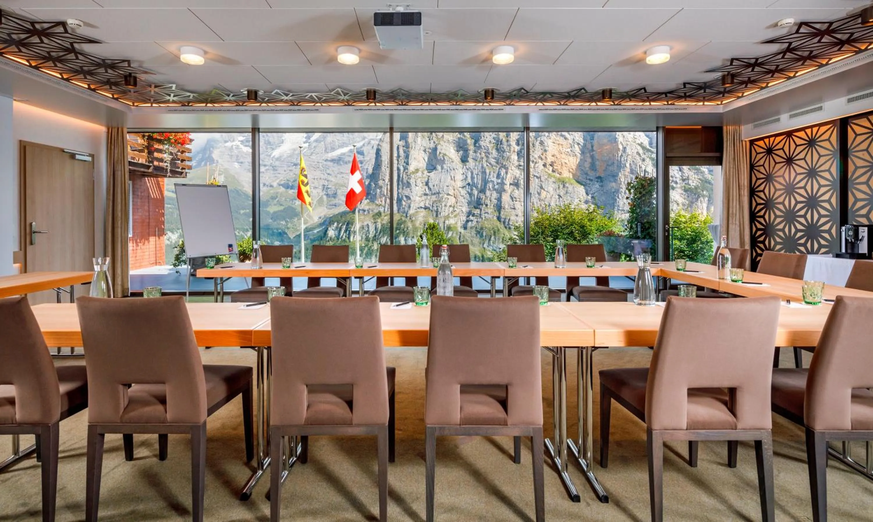 Meeting/conference room in Eiger Mürren Swiss Quality Hotel