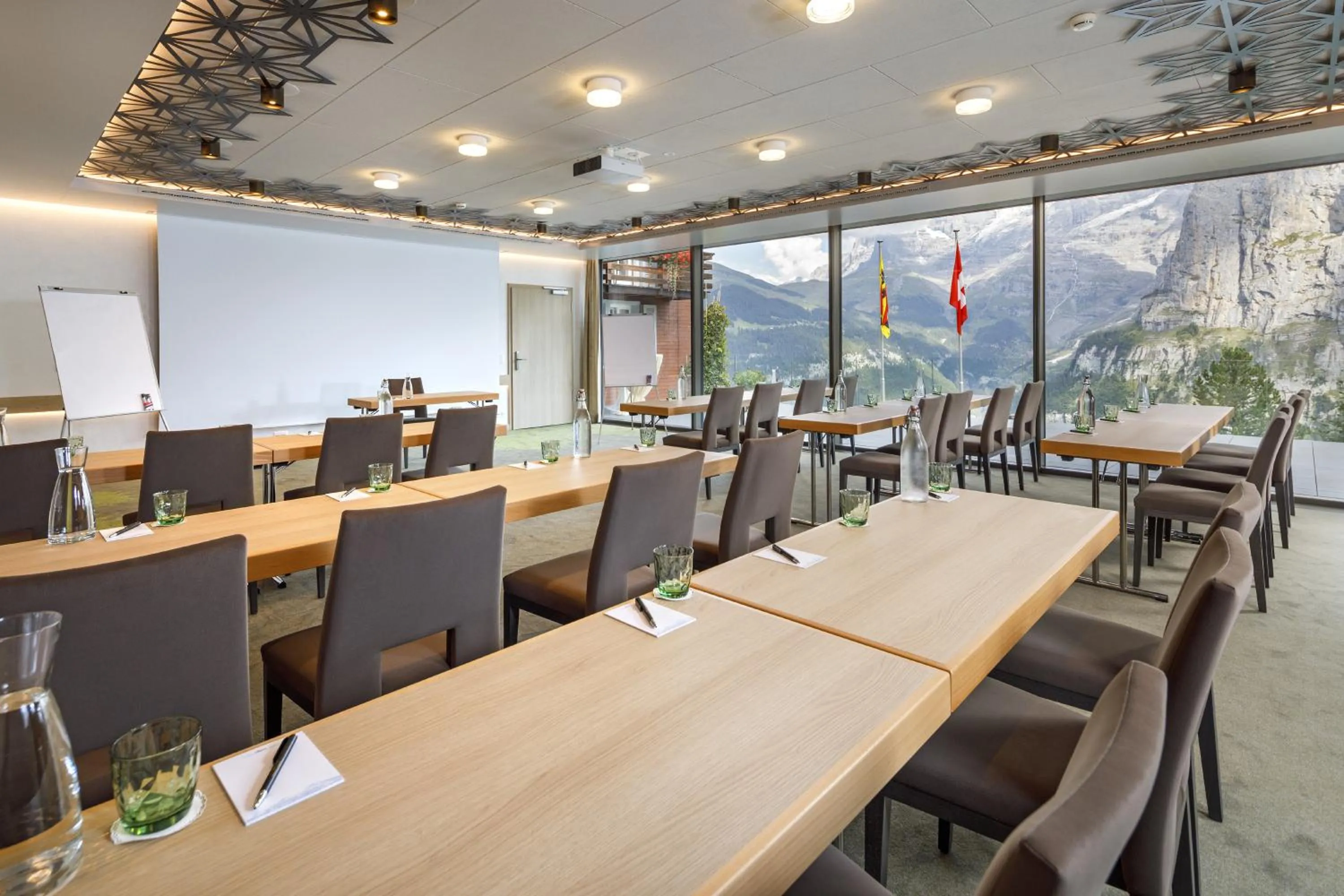 Meeting/conference room in Eiger Mürren Swiss Quality Hotel
