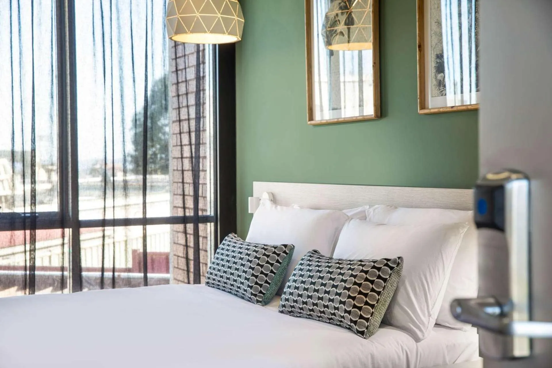 Bedroom, Bed in Nightcap at Morwell Hotel