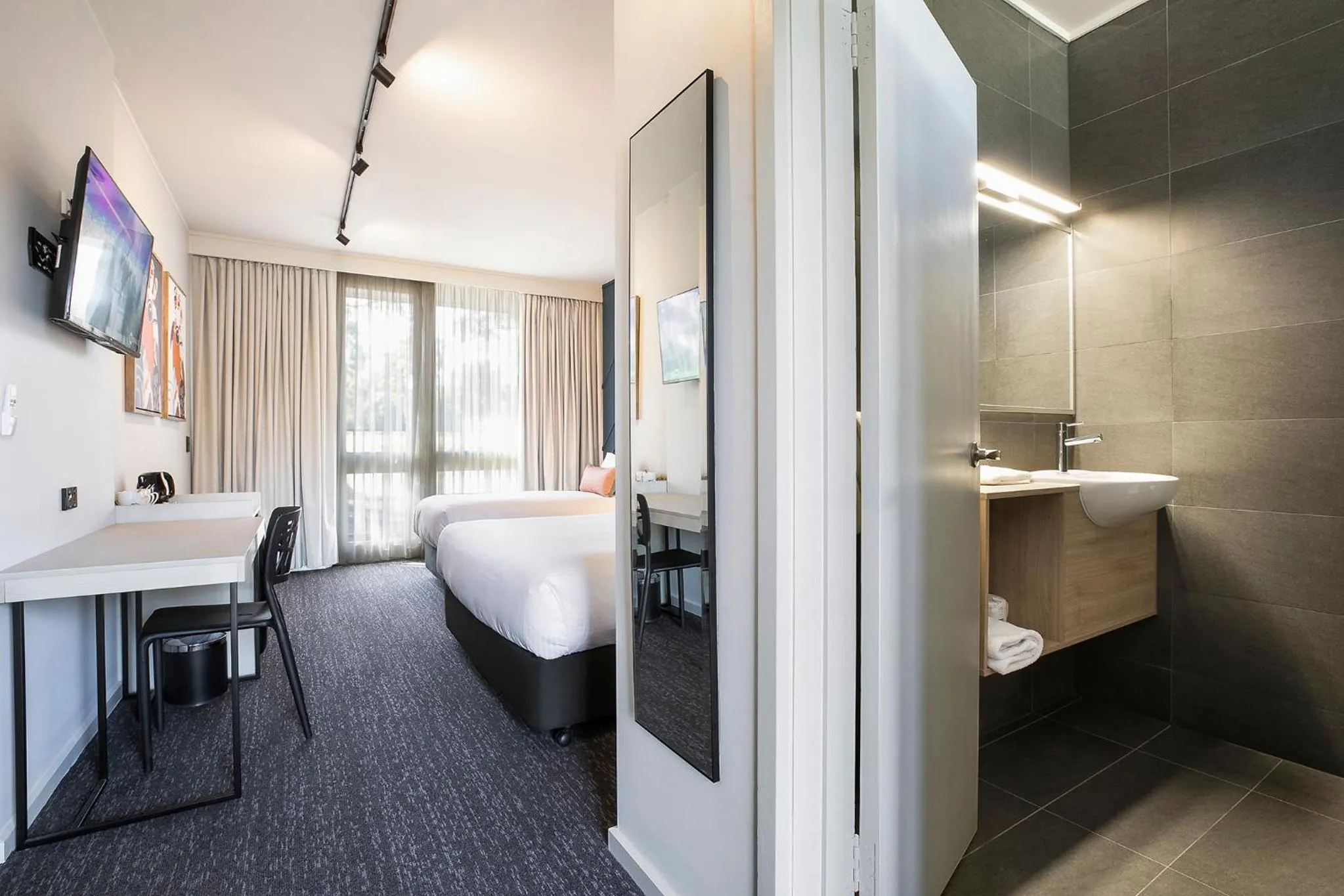 Photo of the whole room, Bed in Nightcap at Sandown Park Hotel