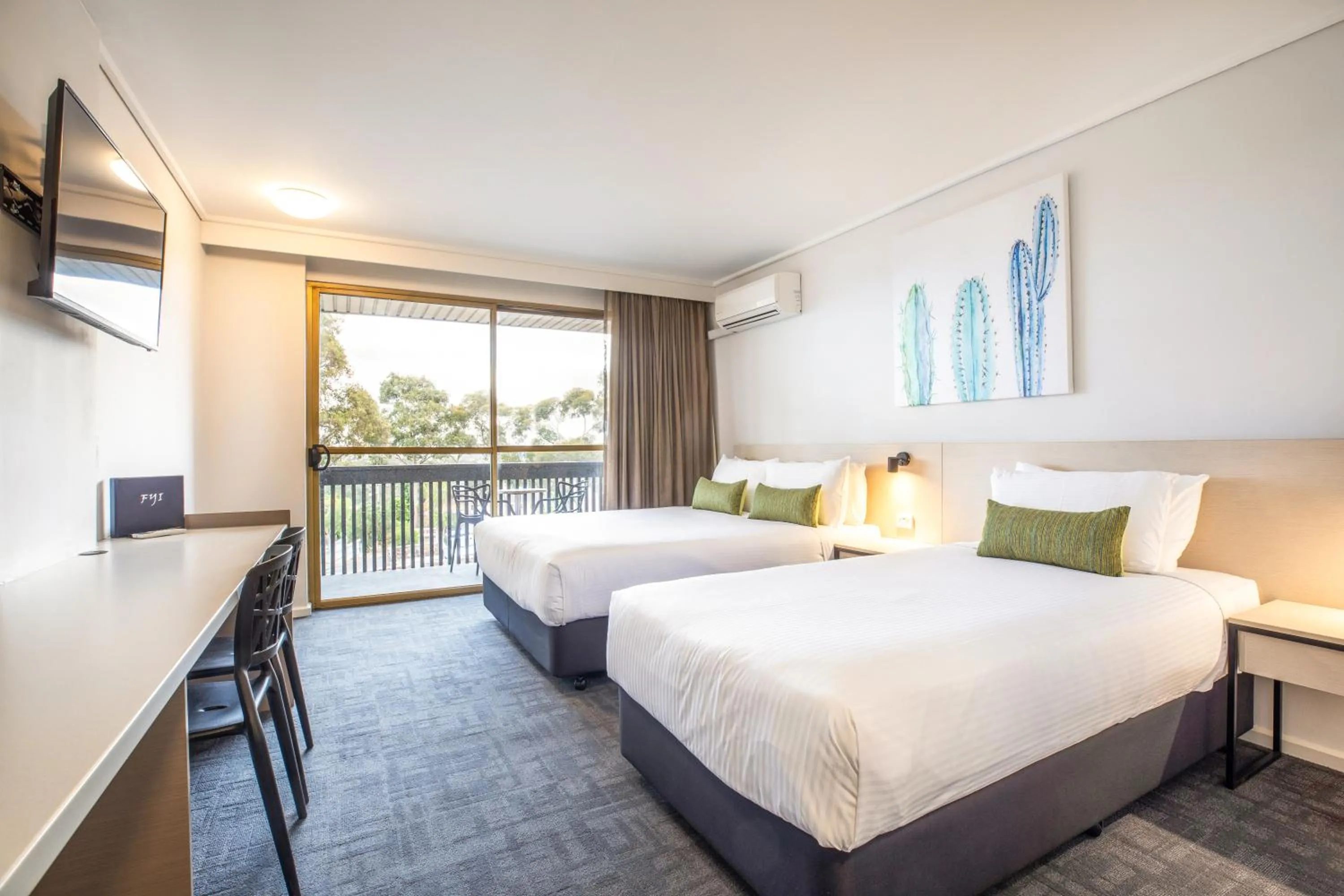 Bedroom, Bed in Nightcap at Shoppingtown Hotel