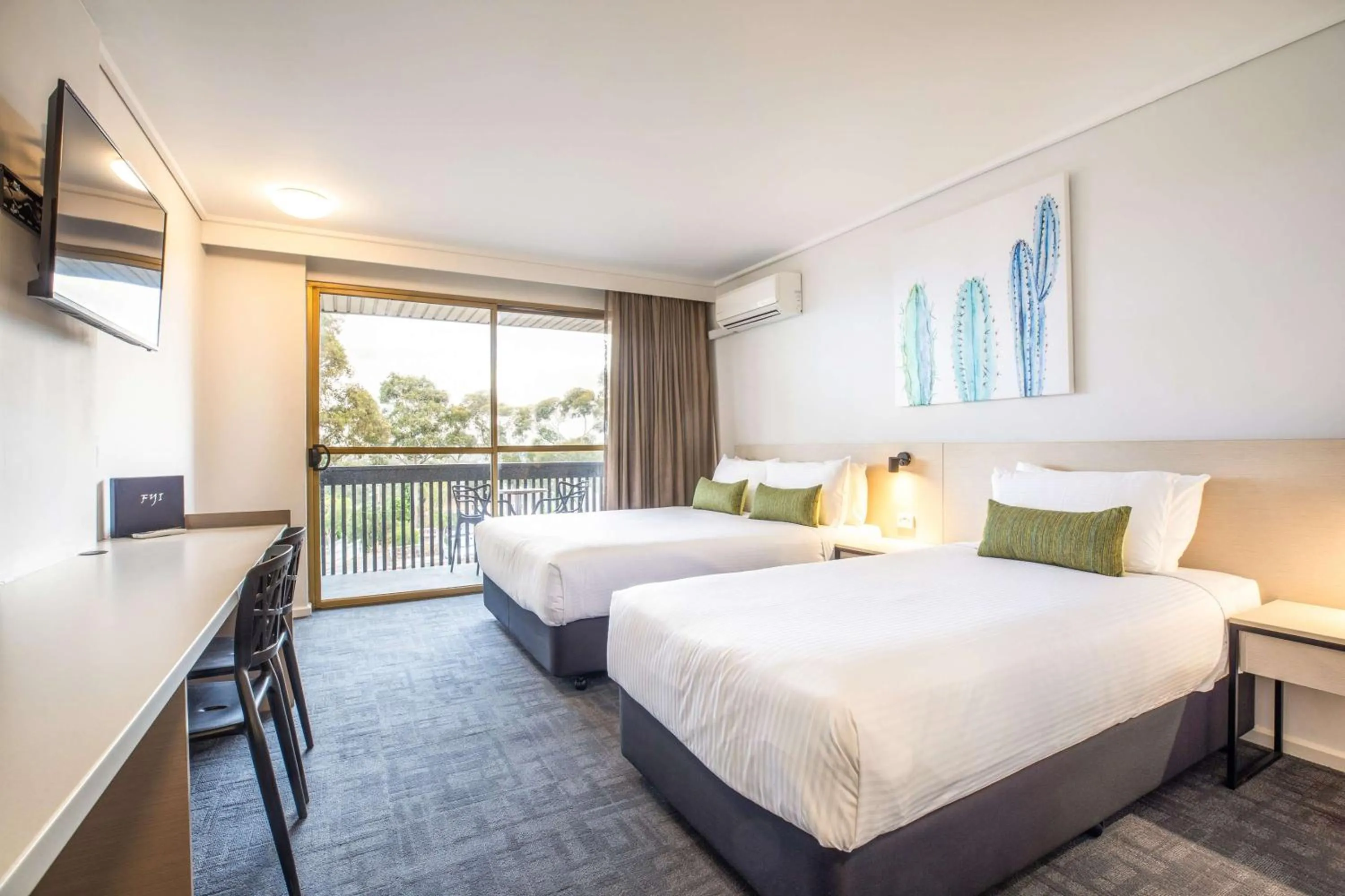 Bedroom, Bed in Nightcap at Shoppingtown Hotel