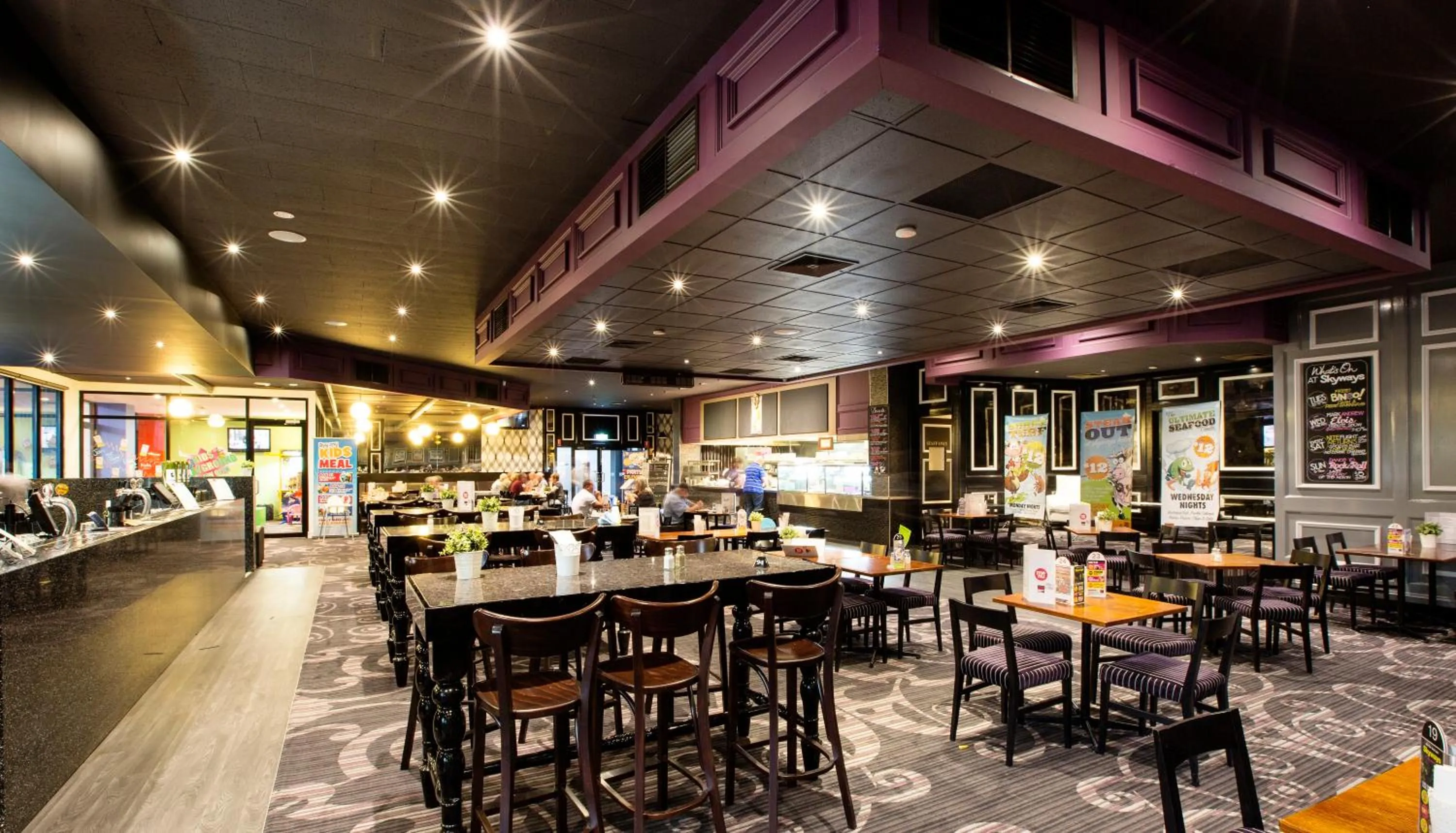 Restaurant/places to eat in Nightcap at Skyways Hotel