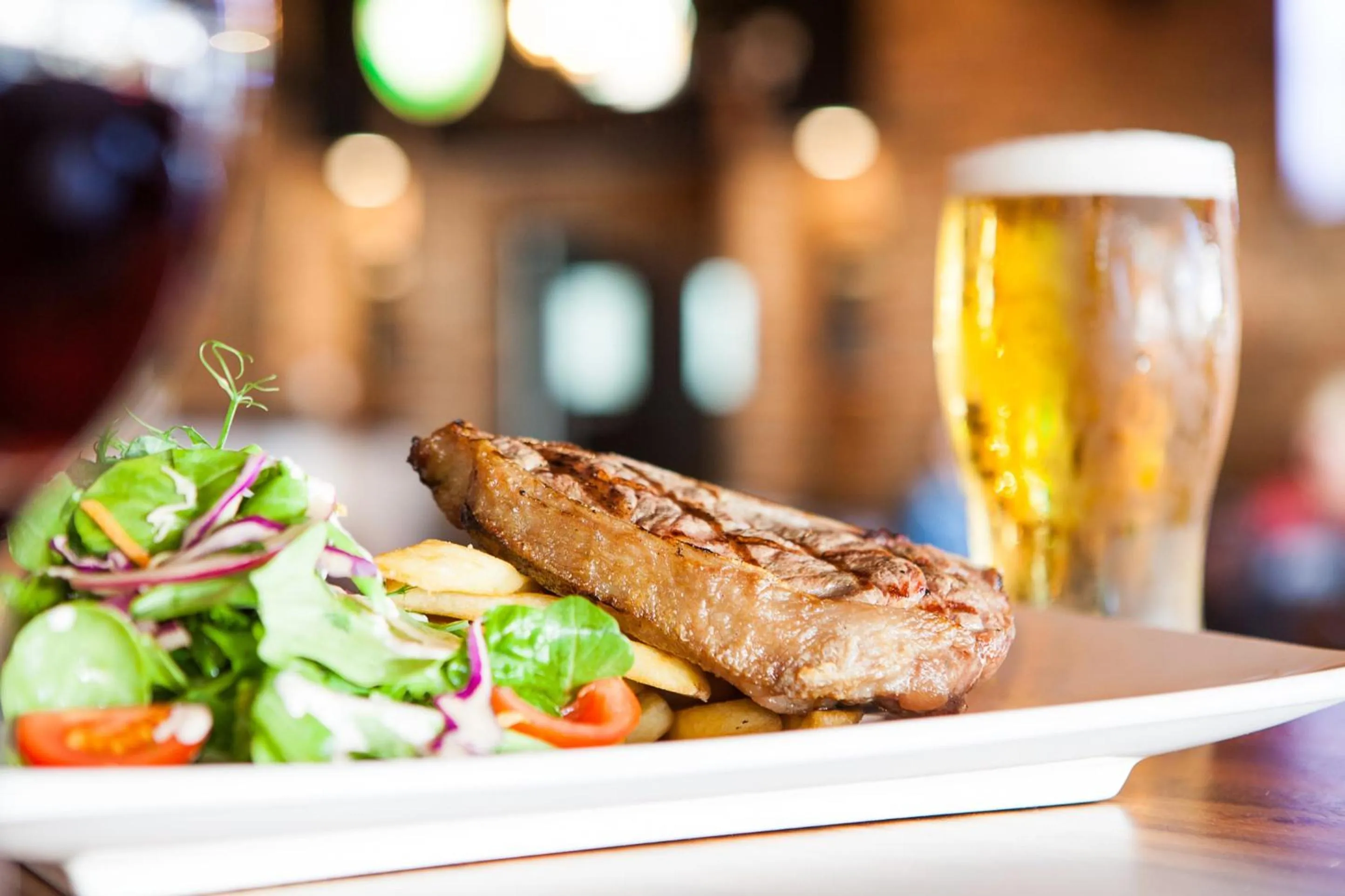 Food and drinks in Nightcap at Skyways Hotel