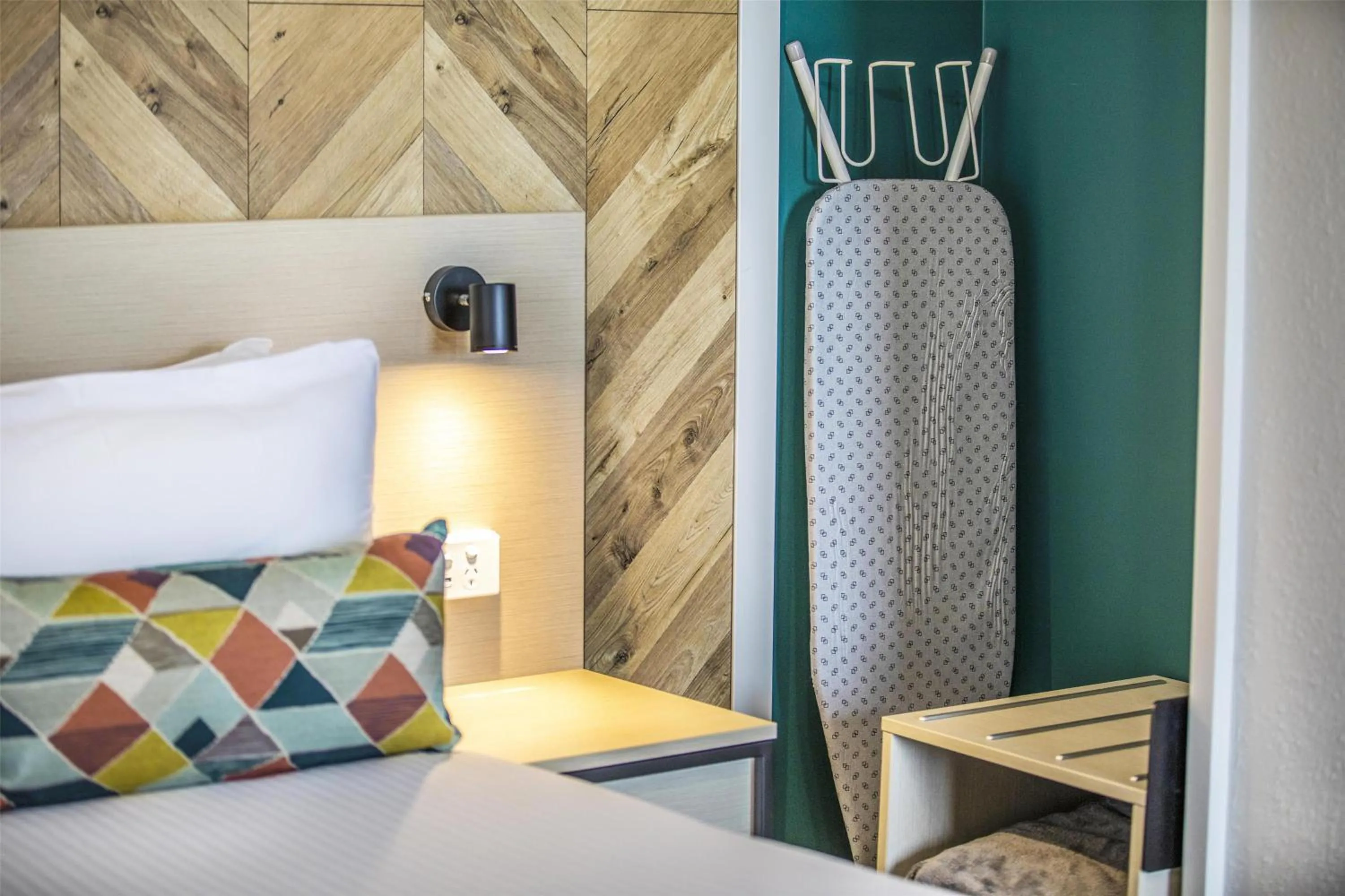 Bedroom, Bed in Nightcap at Sylvania Hotel