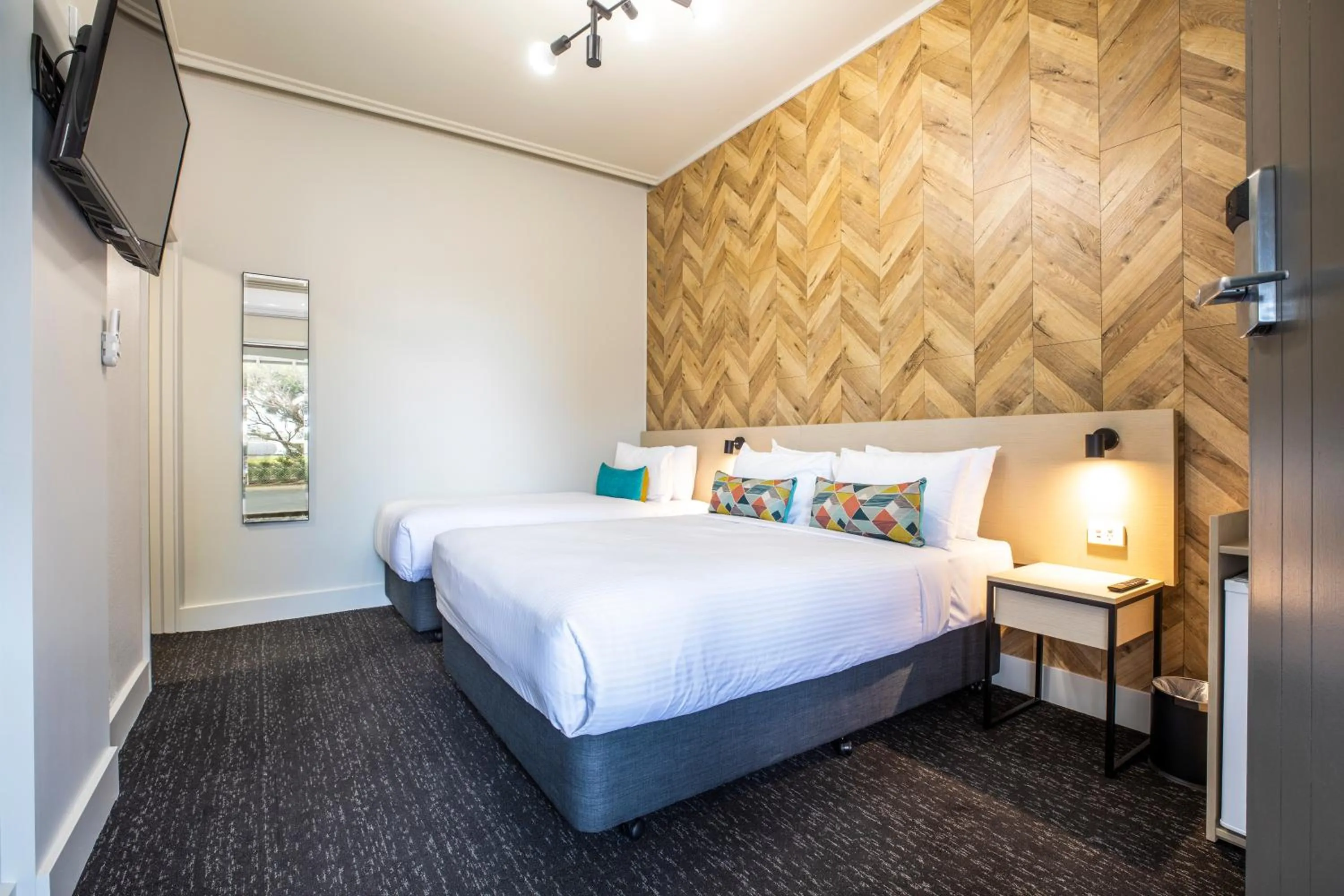 Photo of the whole room, Bed in Nightcap at Sylvania Hotel