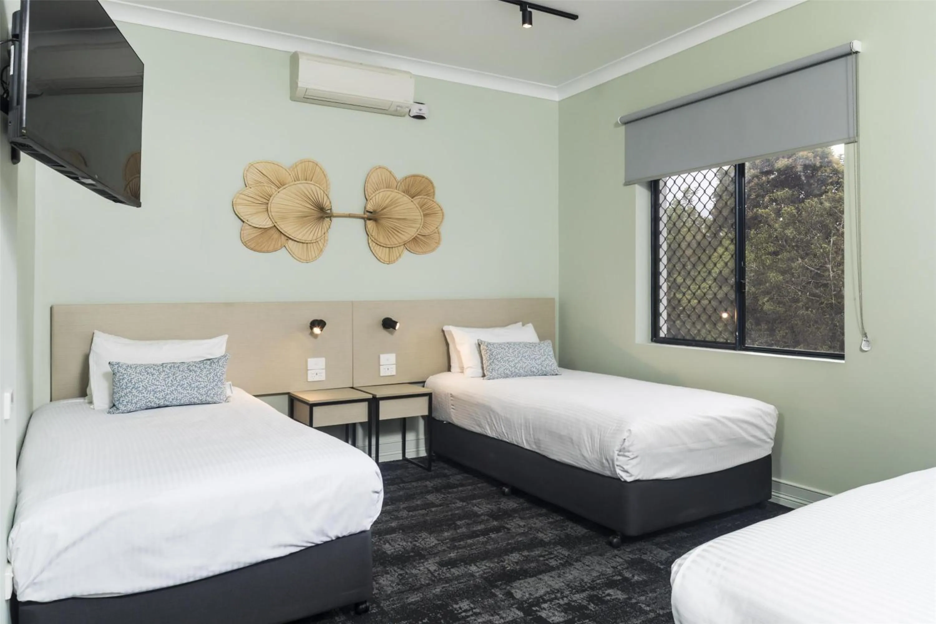 Bedroom, Bed in Nightcap at Atherton Hotel