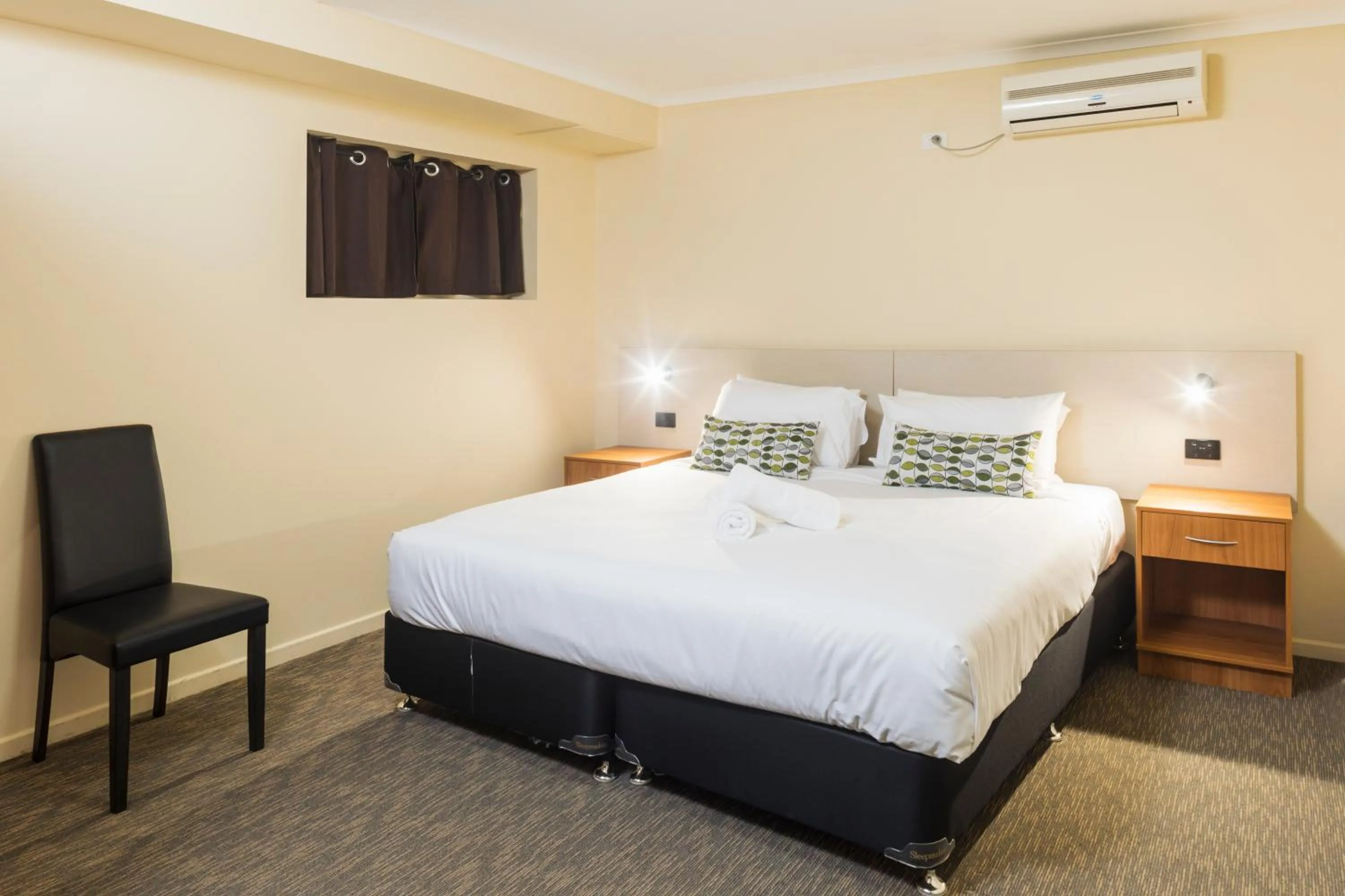 Bed in Nightcap At Balaclava Hotel