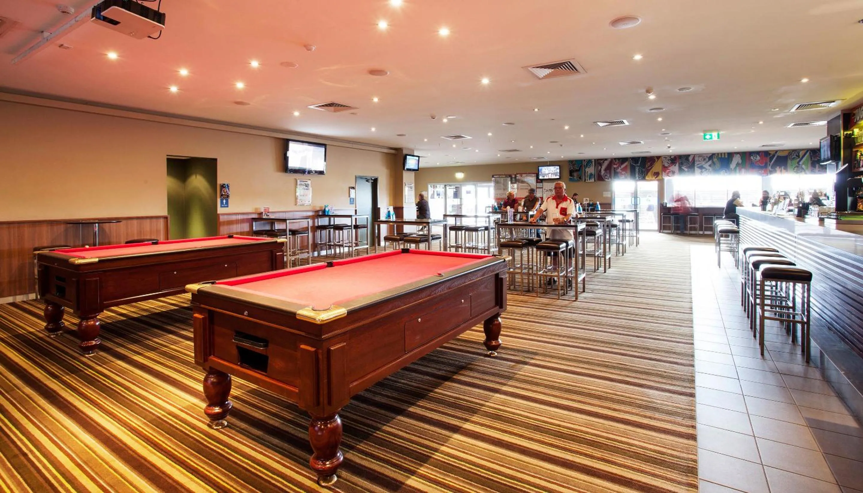 Billiard in Nightcap at Dalrymple Hotel