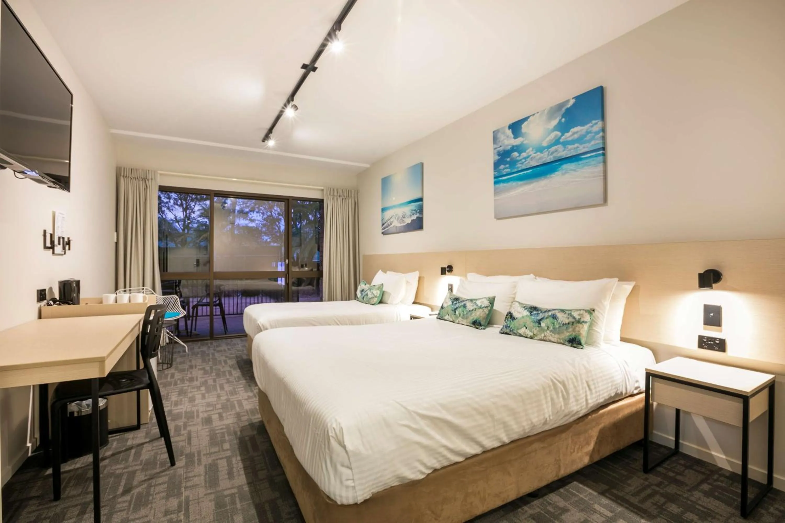 Bedroom, Bed in Nightcap at Kawana Waters Hotel