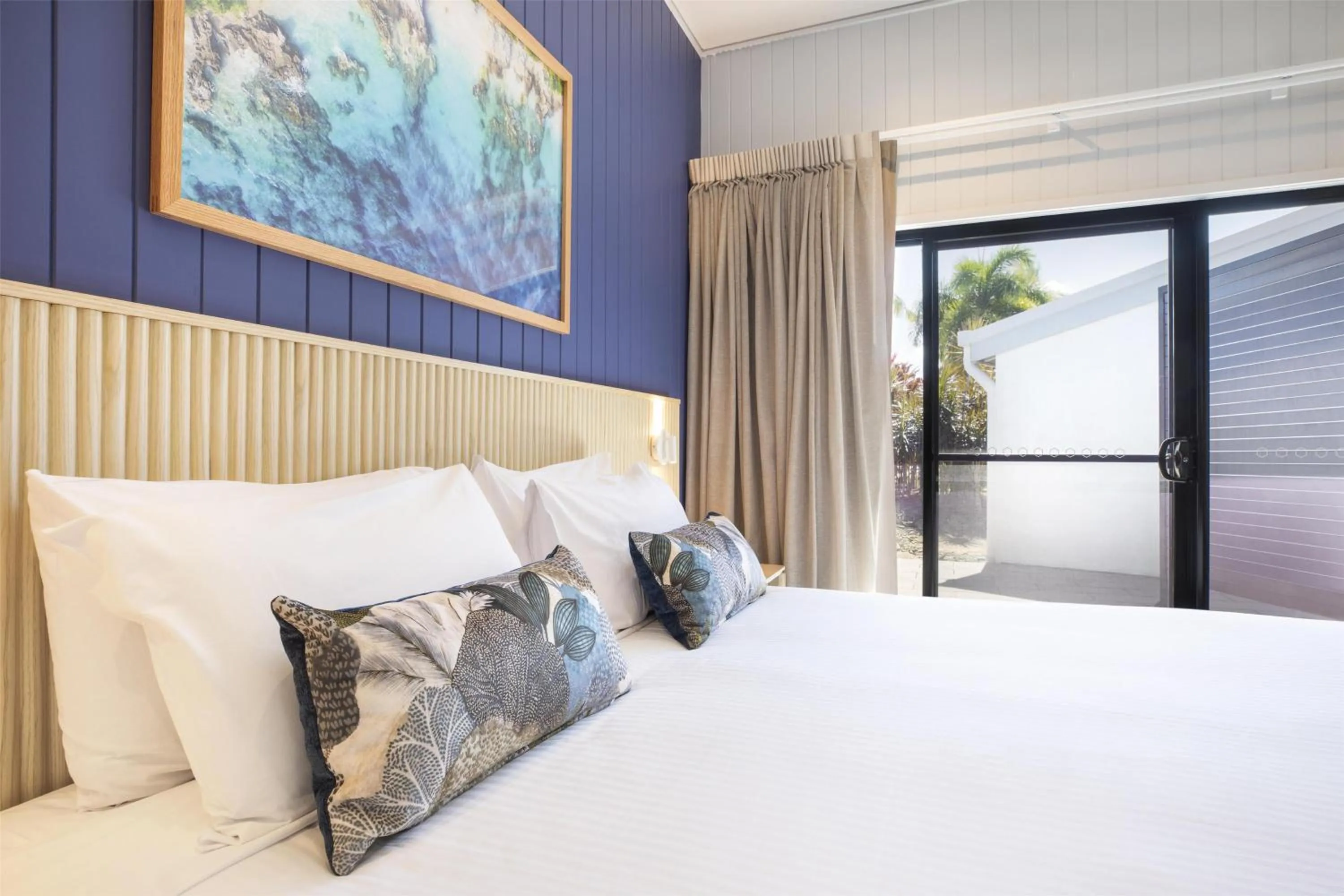 Bedroom, Bed in Nightelier Mission Beach